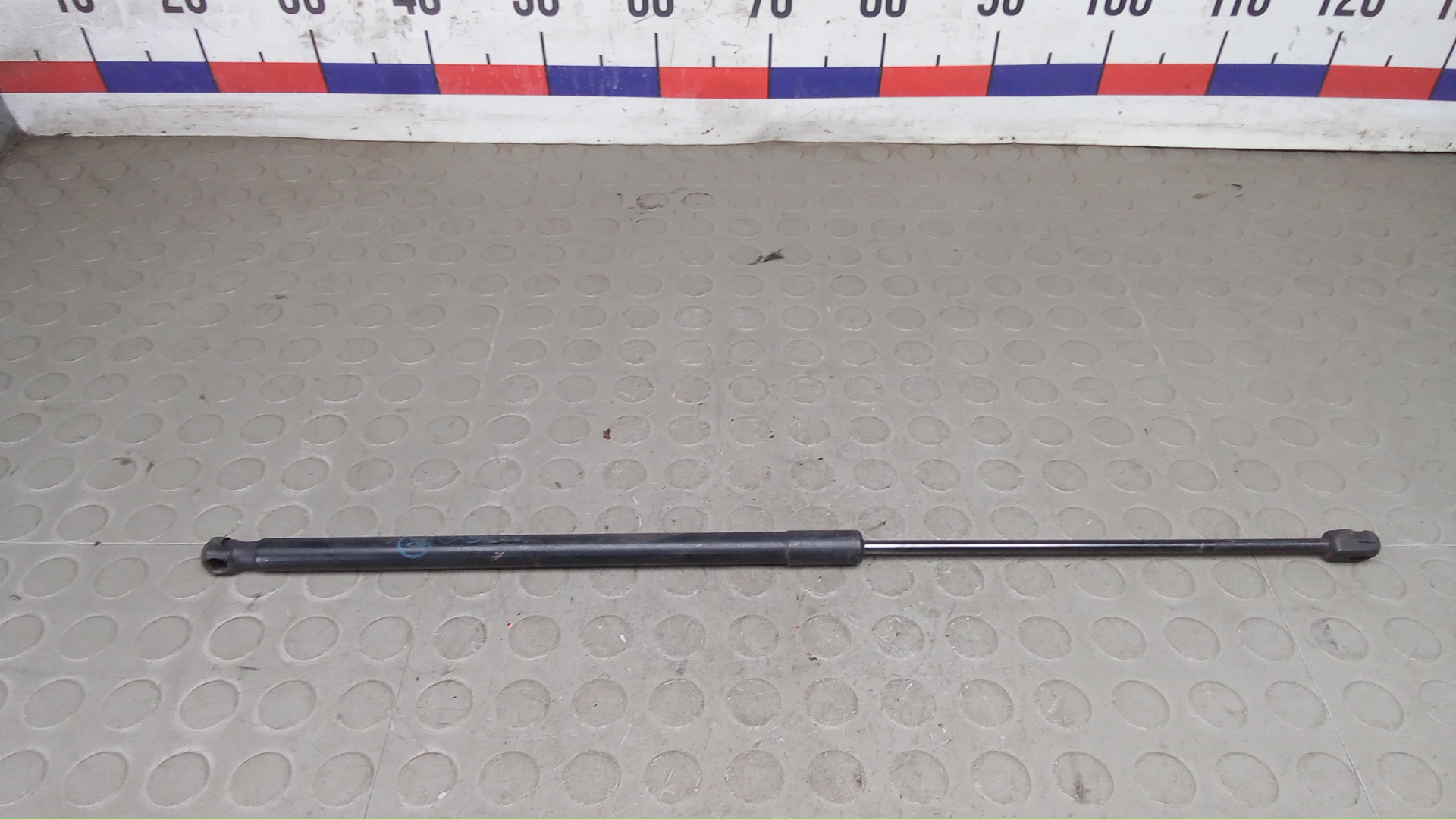 Амортизатор 3-5 двери Ford Focus 4
