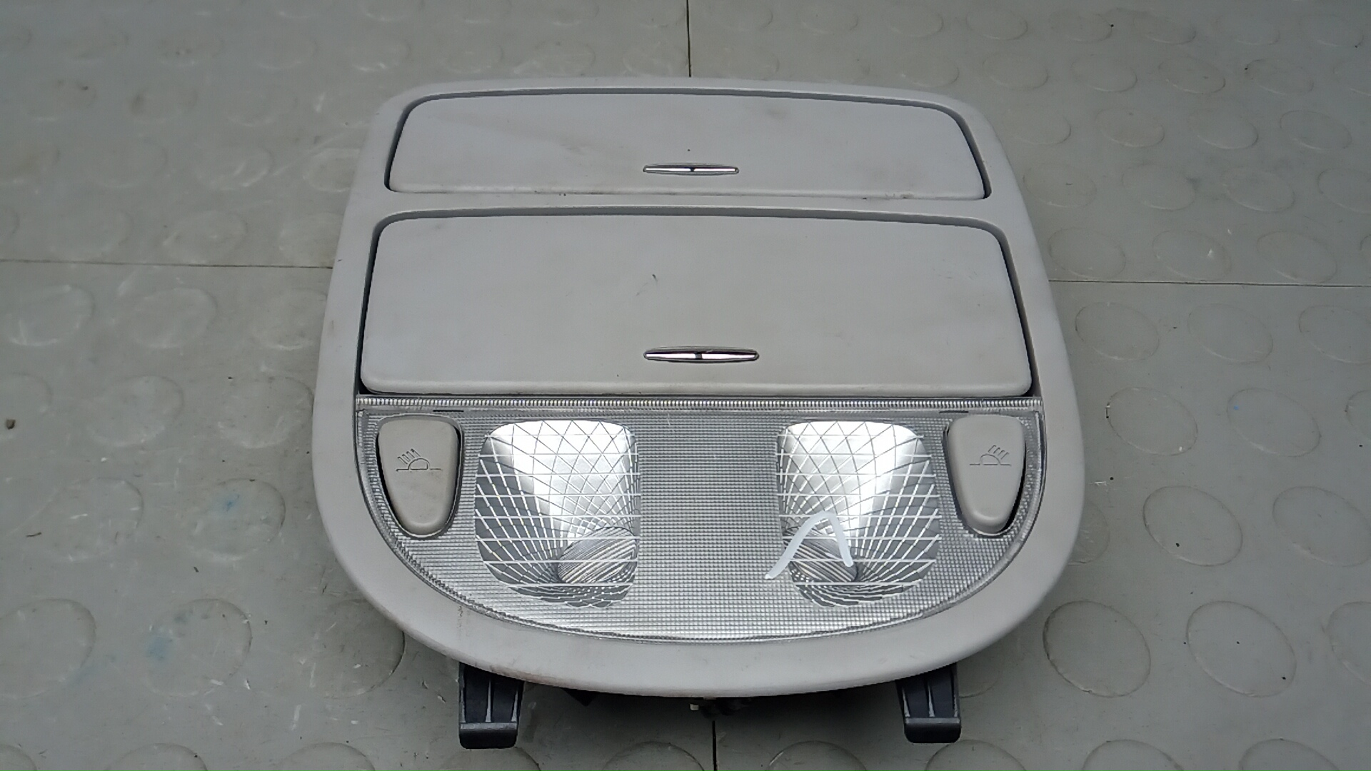 Фонарь освещения салона Hyundai Santa Fe 2