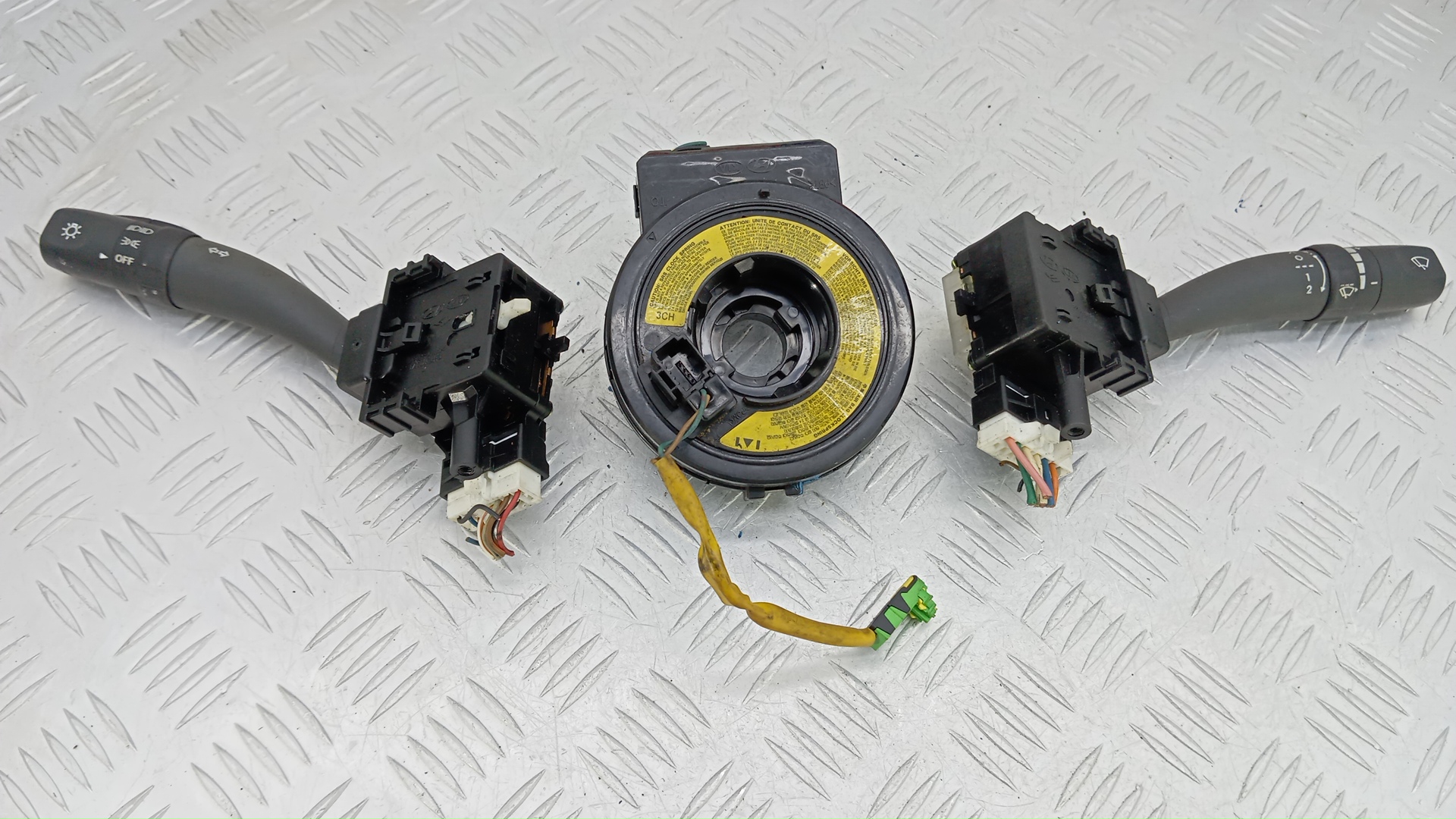 Переключатель поворотов и дворников (стрекоза) Hyundai H1 (starex) 2
