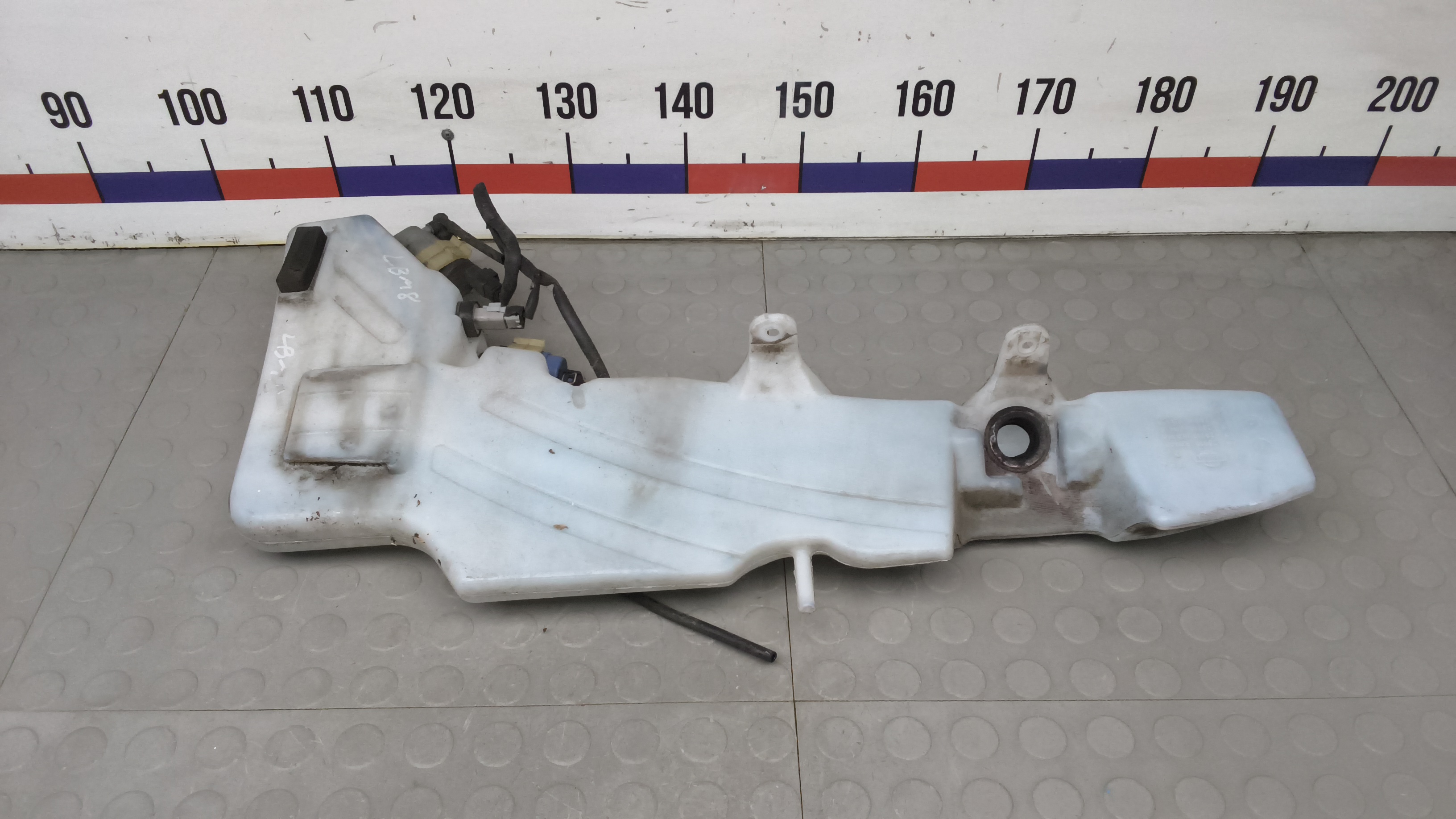 Бачок омывателя Nissan Pathfinder R51