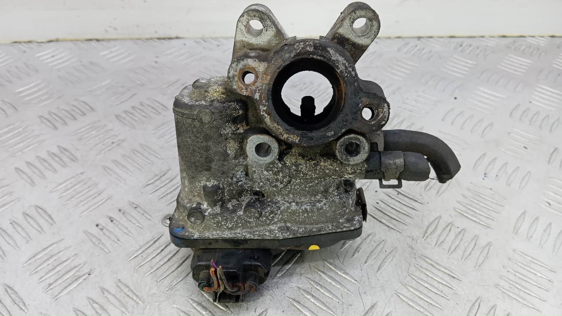 Клапан EGR дизельный Nissan Pathfinder