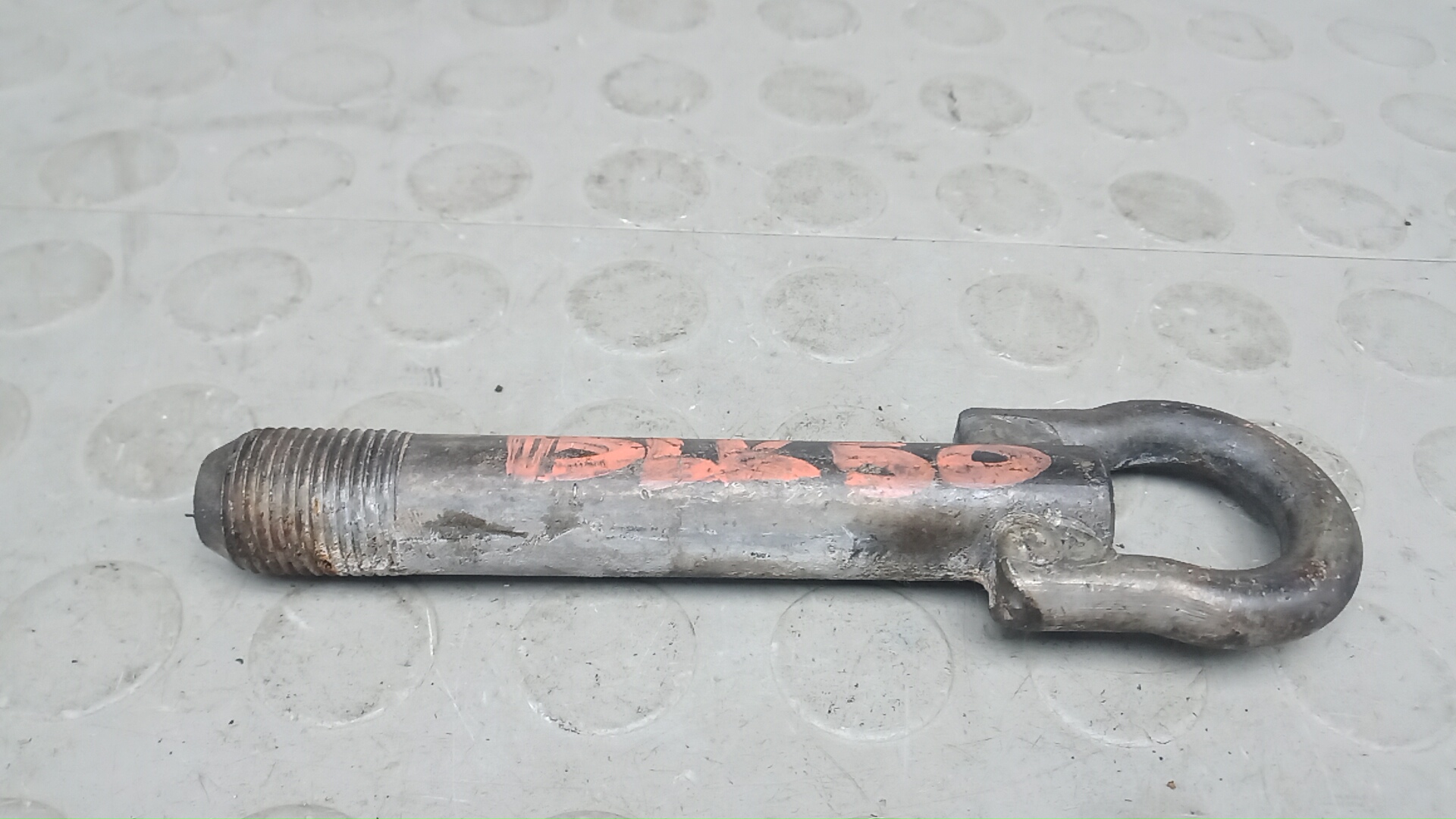 Крюк буксировочный Toyota Avensis T27