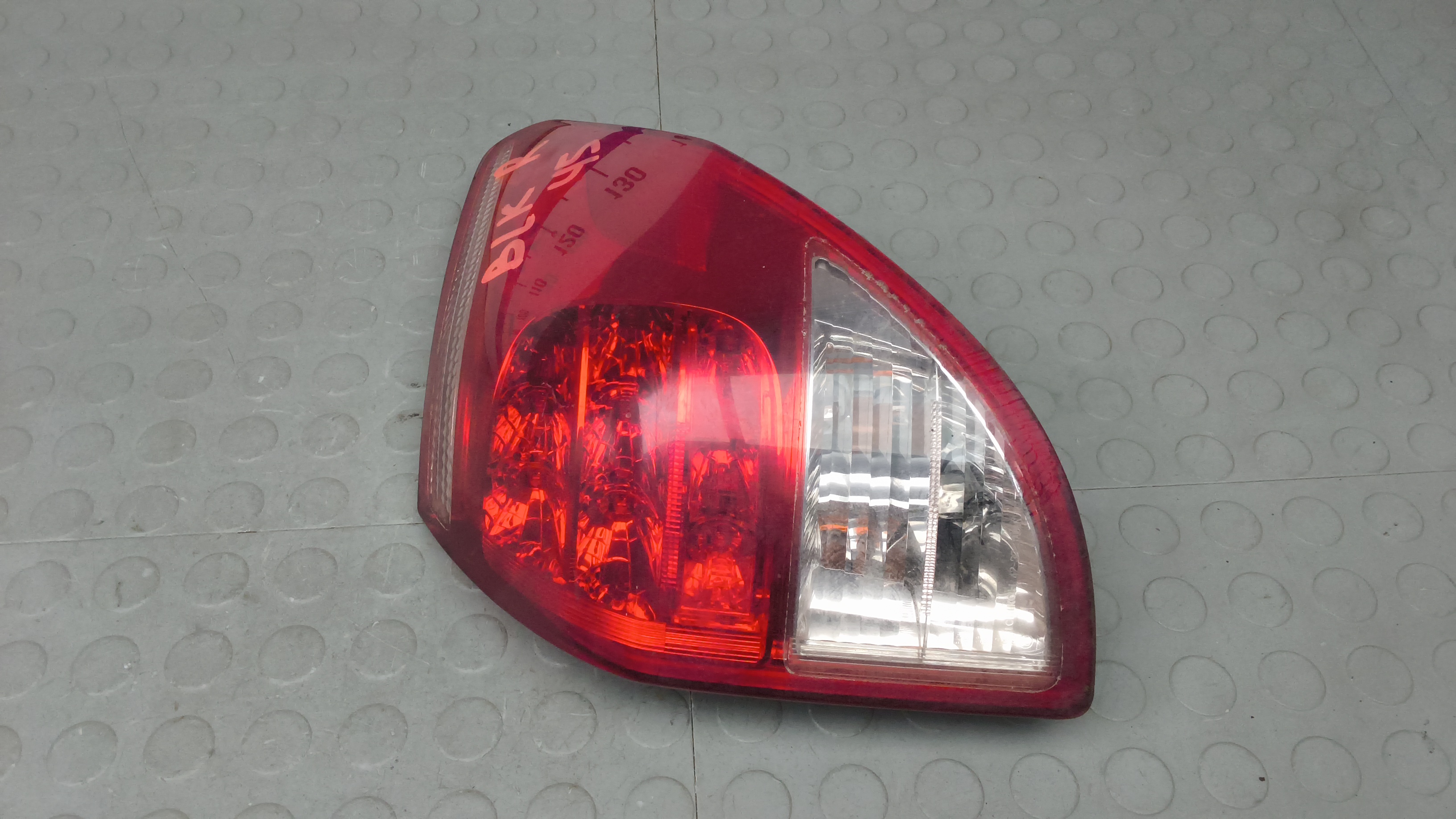 Фонарь задний правый Toyota RAV4 XA30
