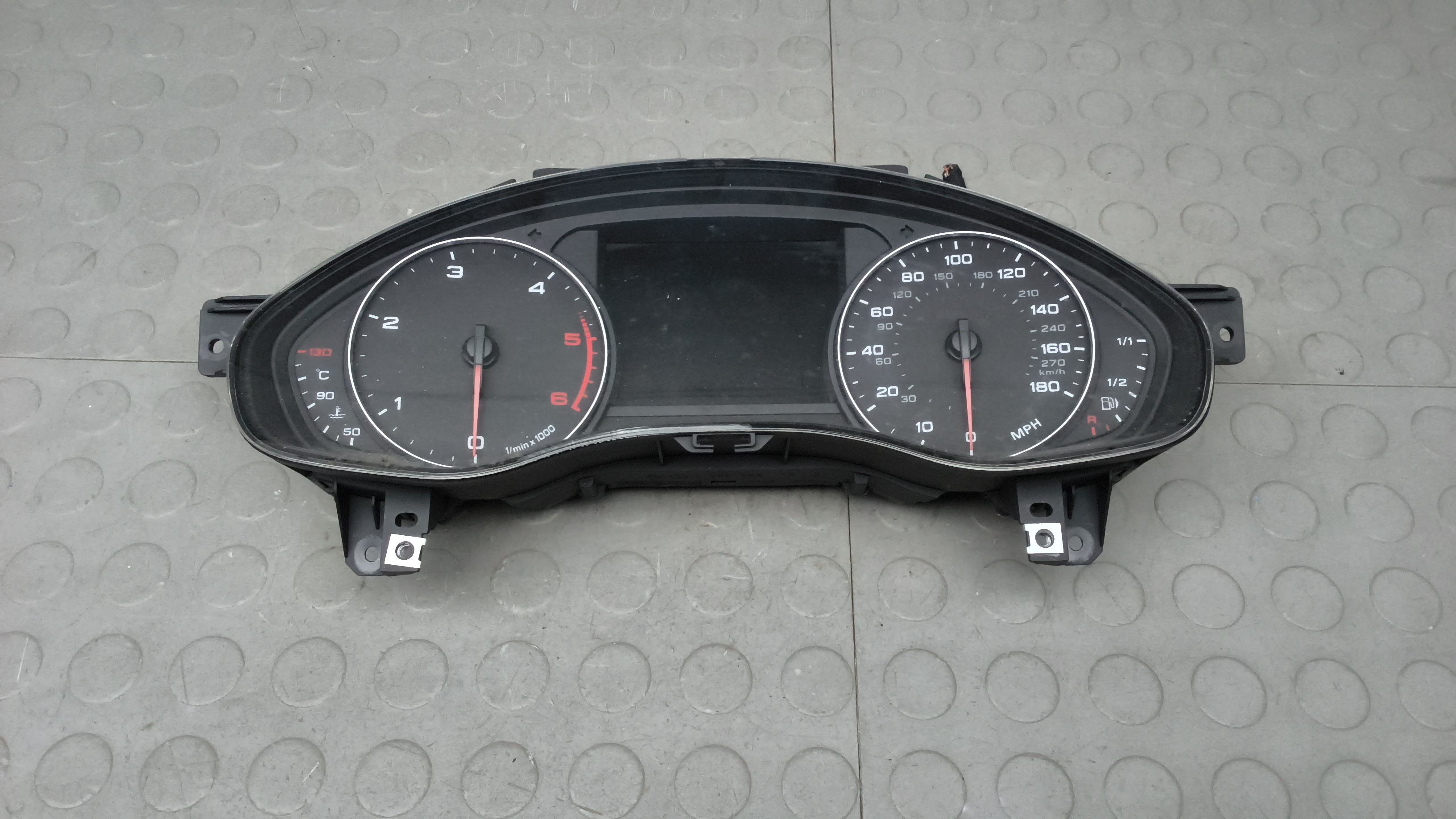 Щиток приборов Audi A6 C7