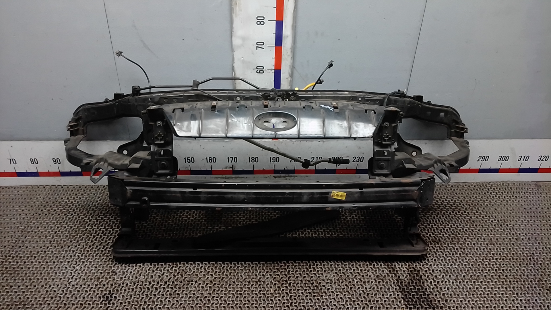 Передняя панель крепления облицовки (телевизор) Ford Galaxy 3