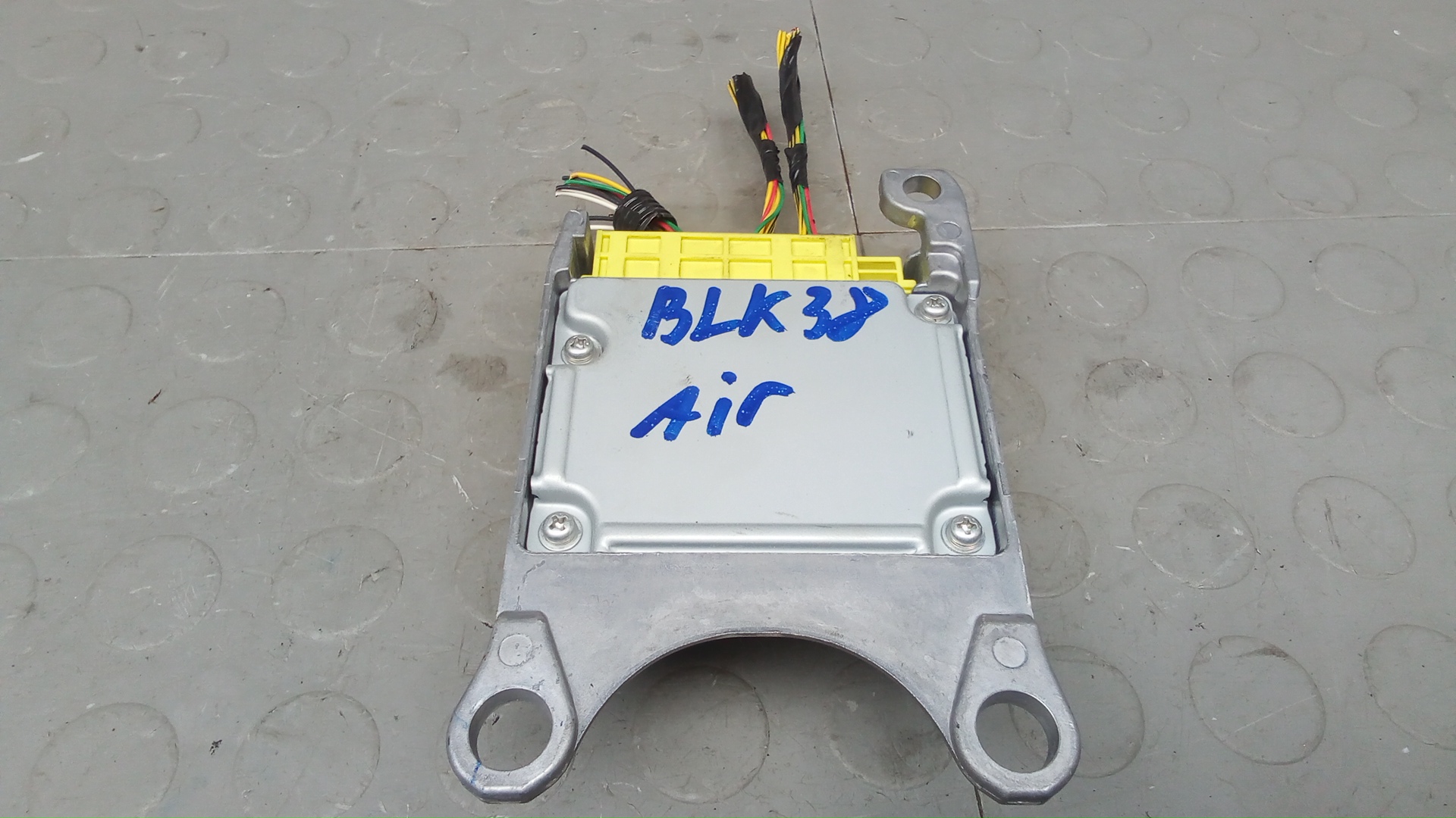 Блок управления airbag Toyota Prius XW30