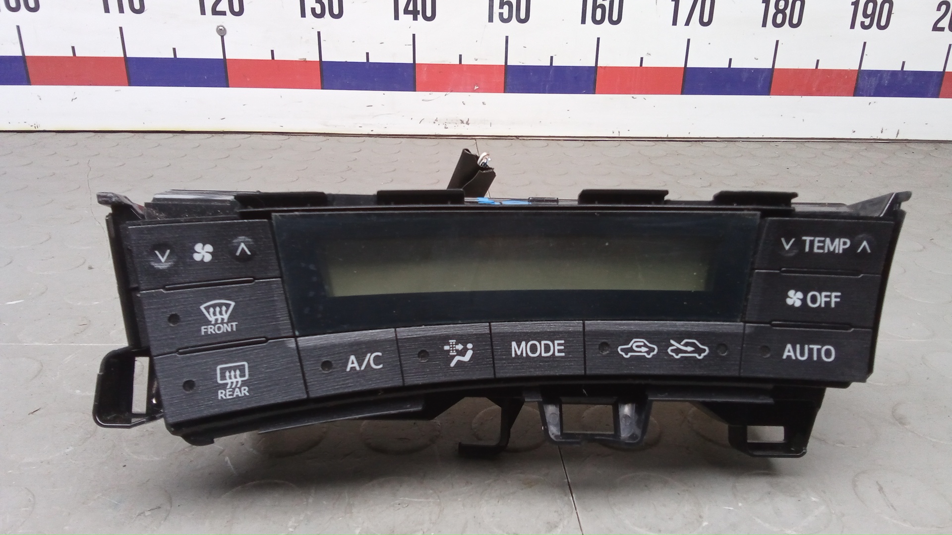 Блок управления печки и климат-контроля Toyota Prius XW30