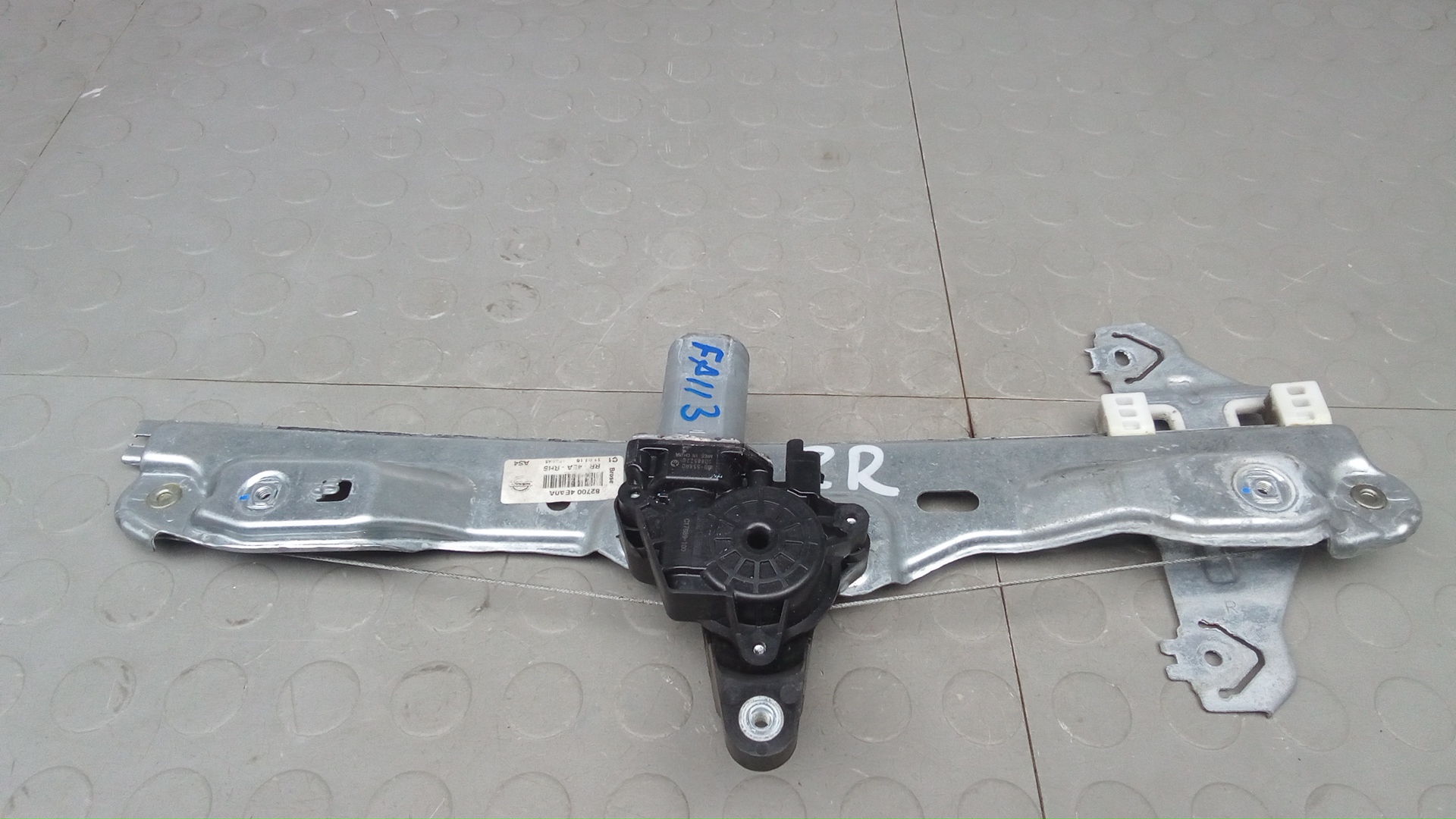 Стеклоподъемник задний правый Nissan Qashqai J11