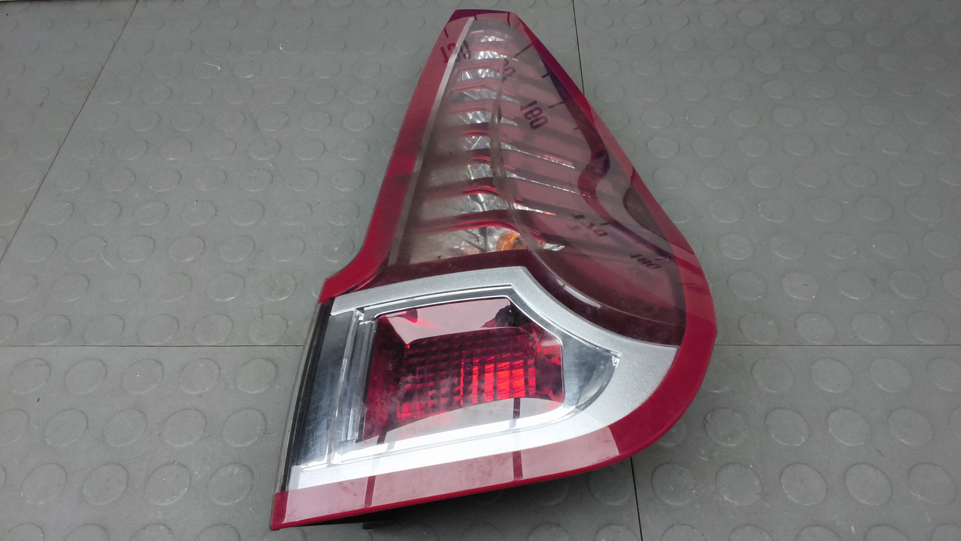 Фонарь задний правый Renault Scenic 3