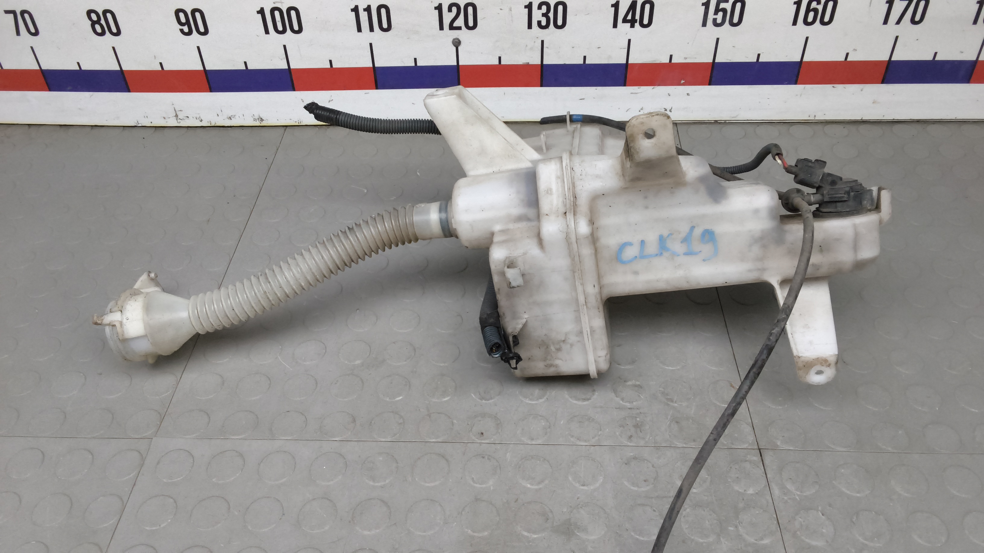 Бачок омывателя Toyota RAV4 CA40