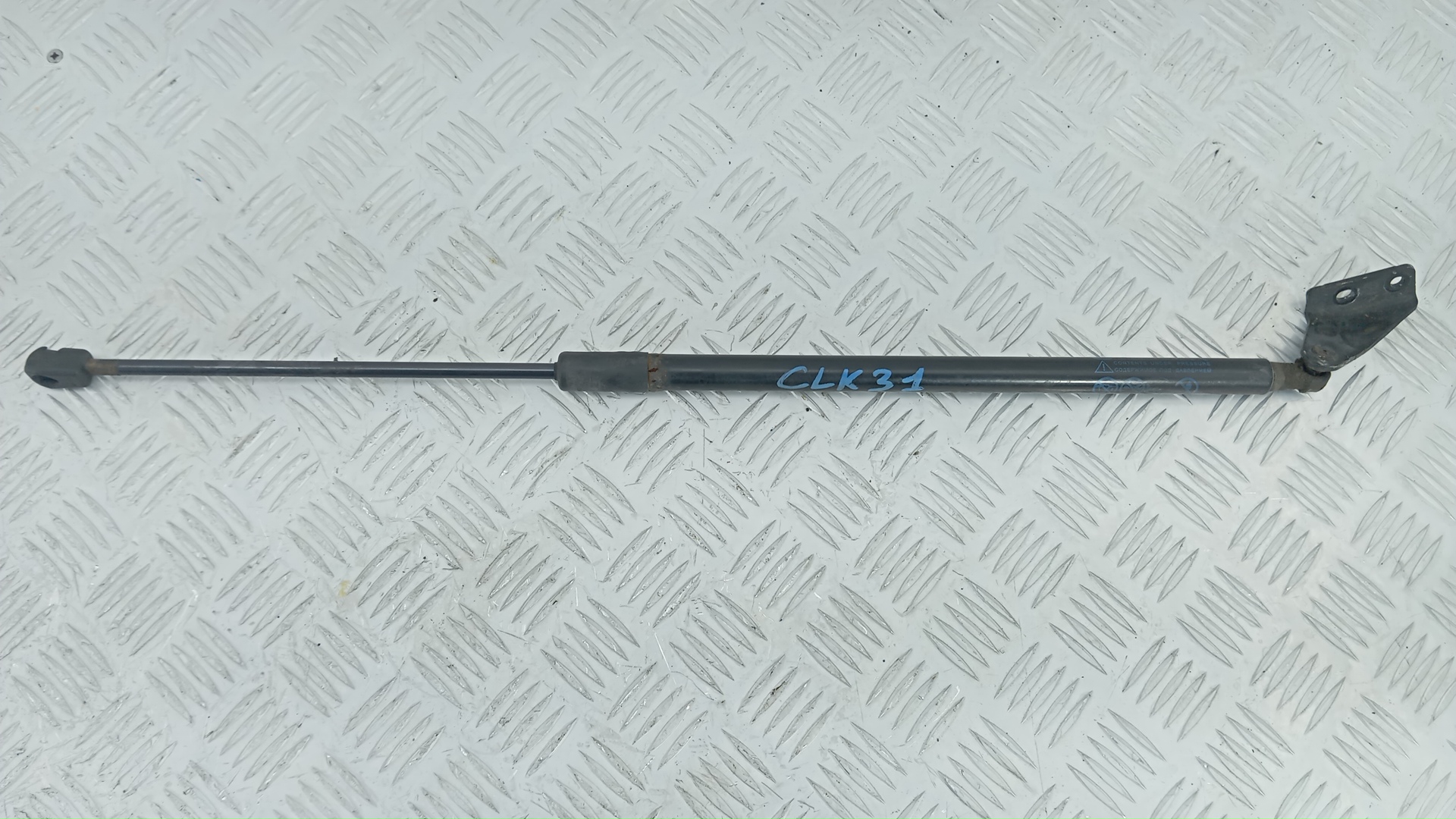 Амортизатор 3-5 двери Mazda 3 BM
