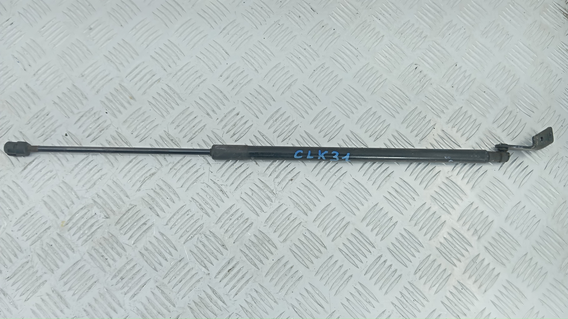 Амортизатор 3-5 двери Mazda 3 BM