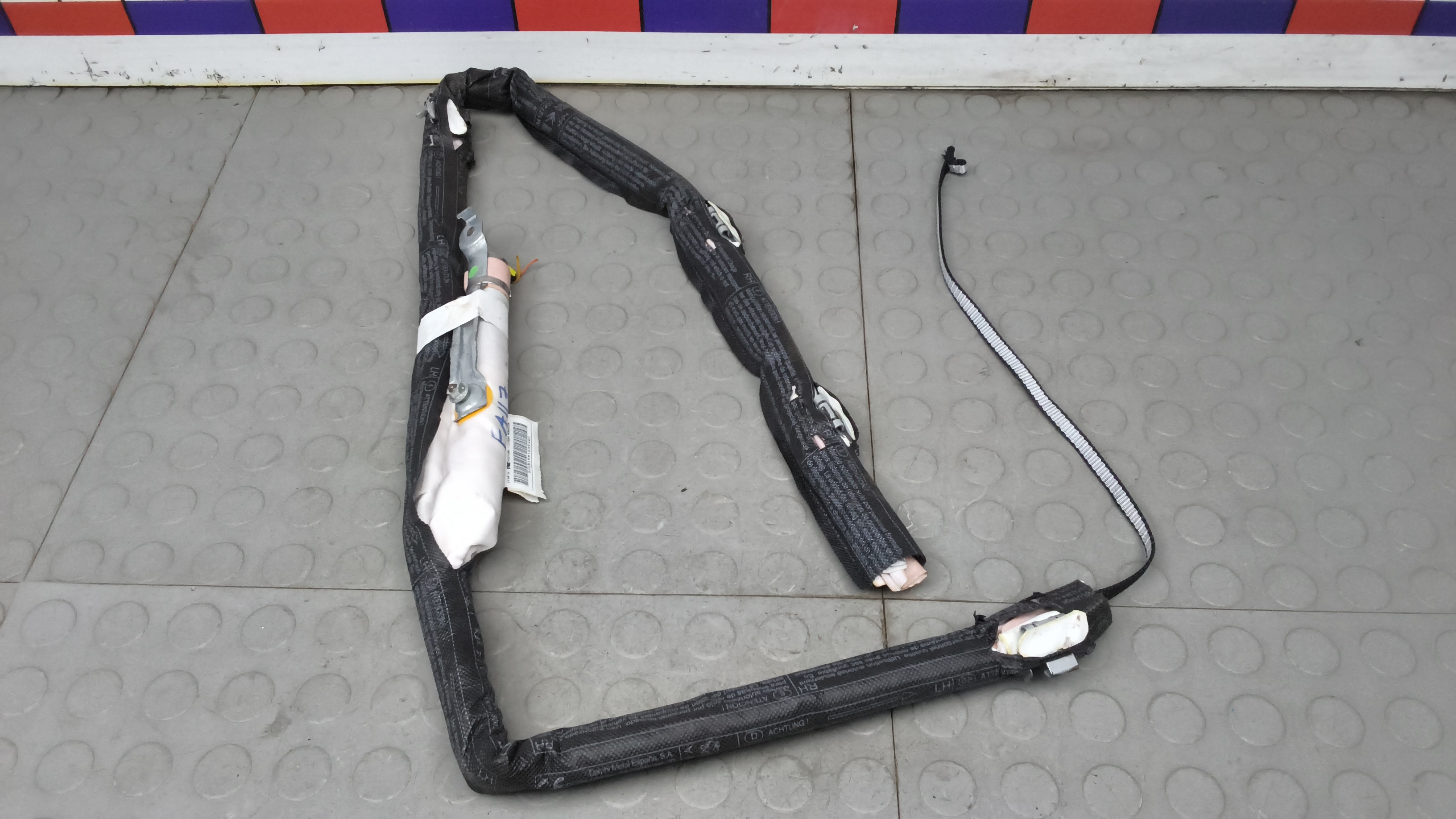 Шторка безопасности Citroen C4 Grand Picasso 2