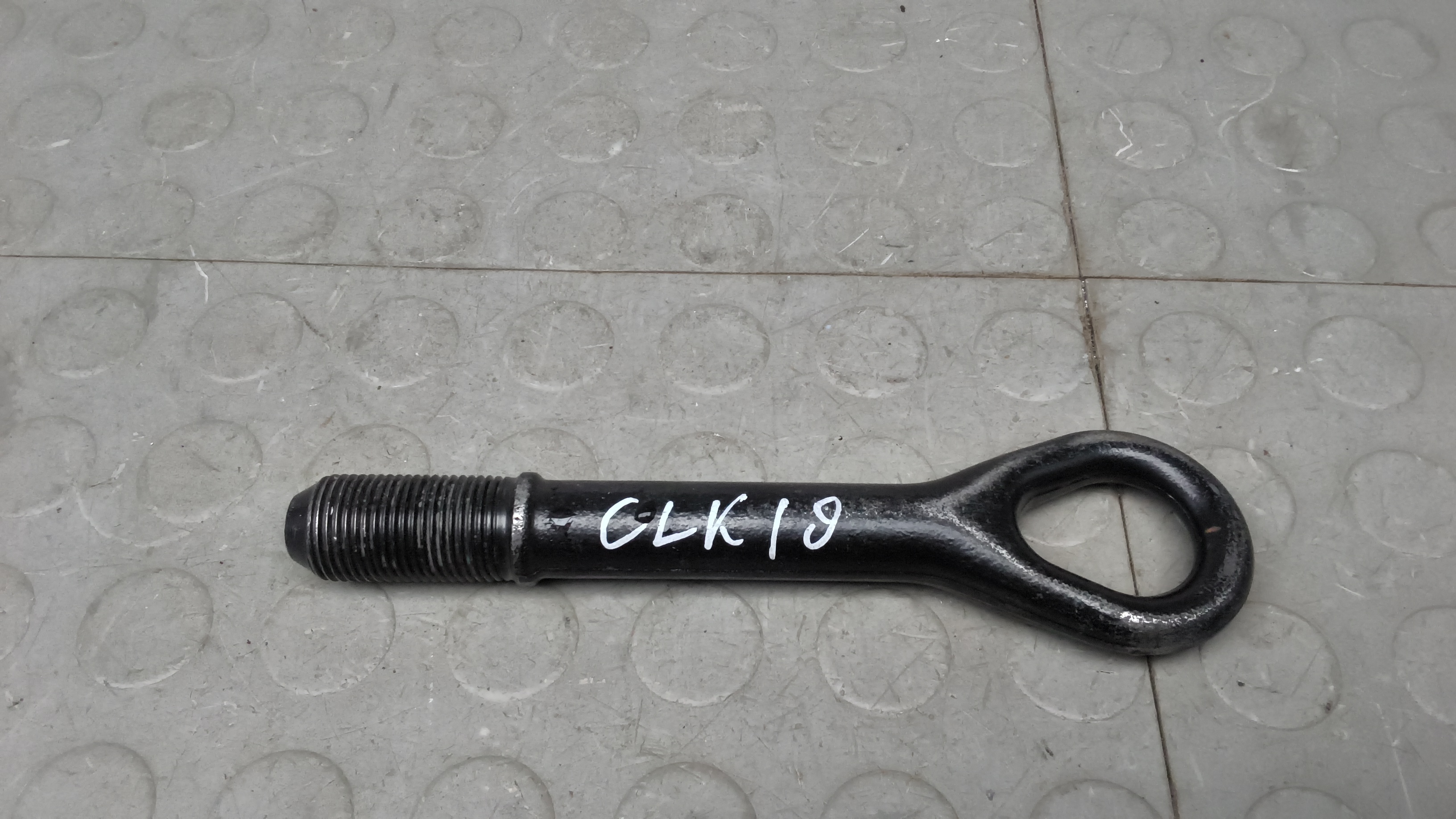 Крюк буксировочный Toyota RAV4 CA40