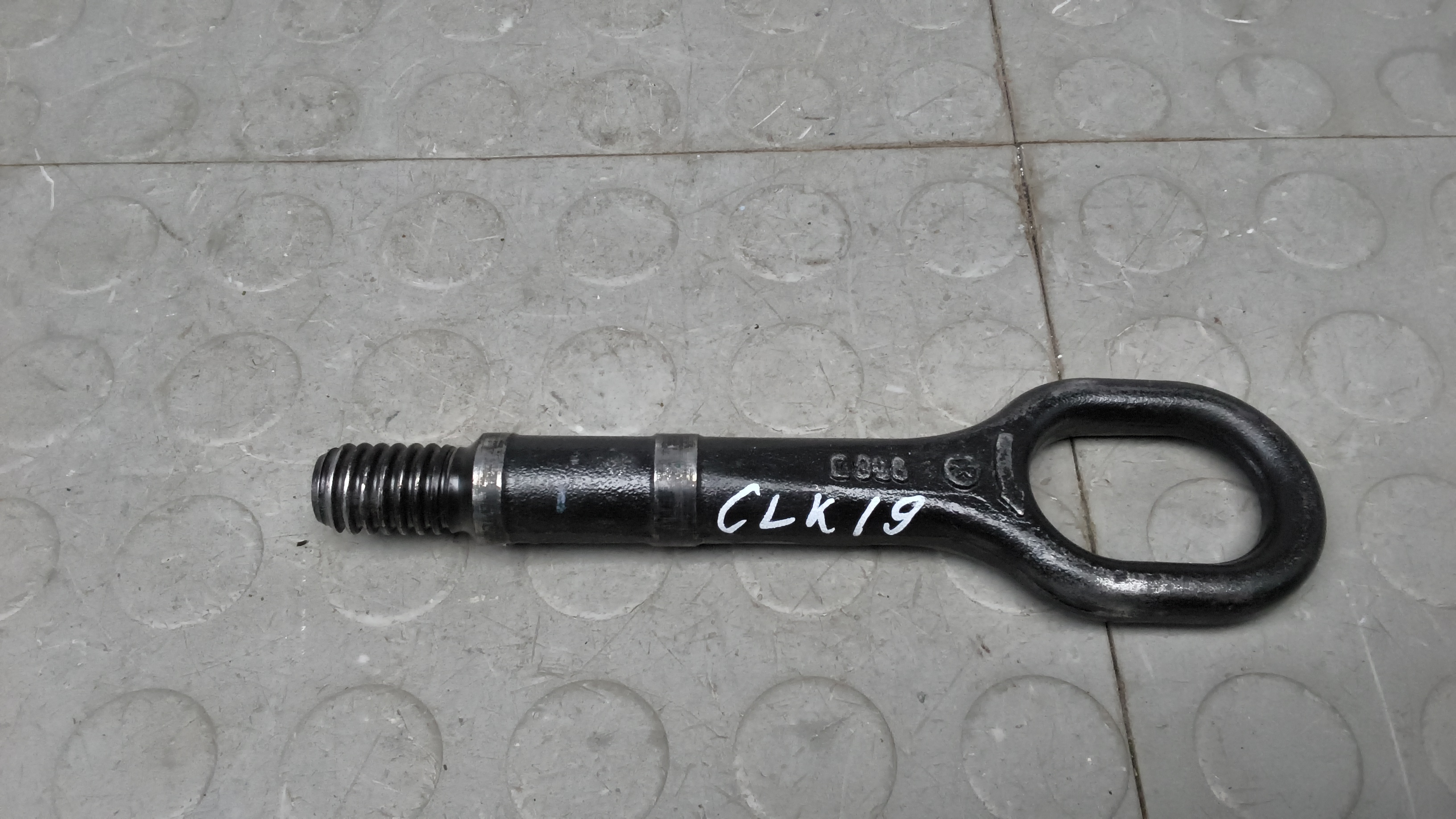 Крюк буксировочный Toyota RAV4 CA40