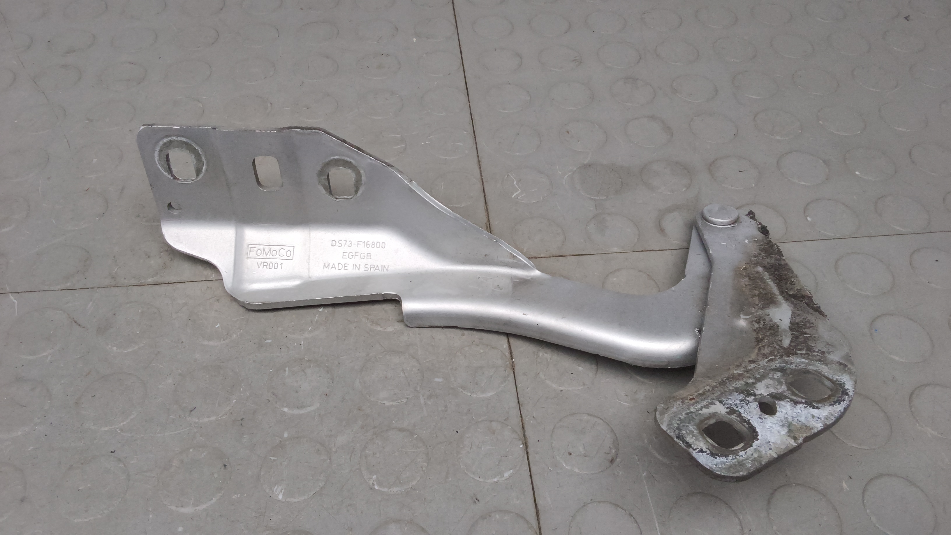 Петля капота Ford Mondeo 5