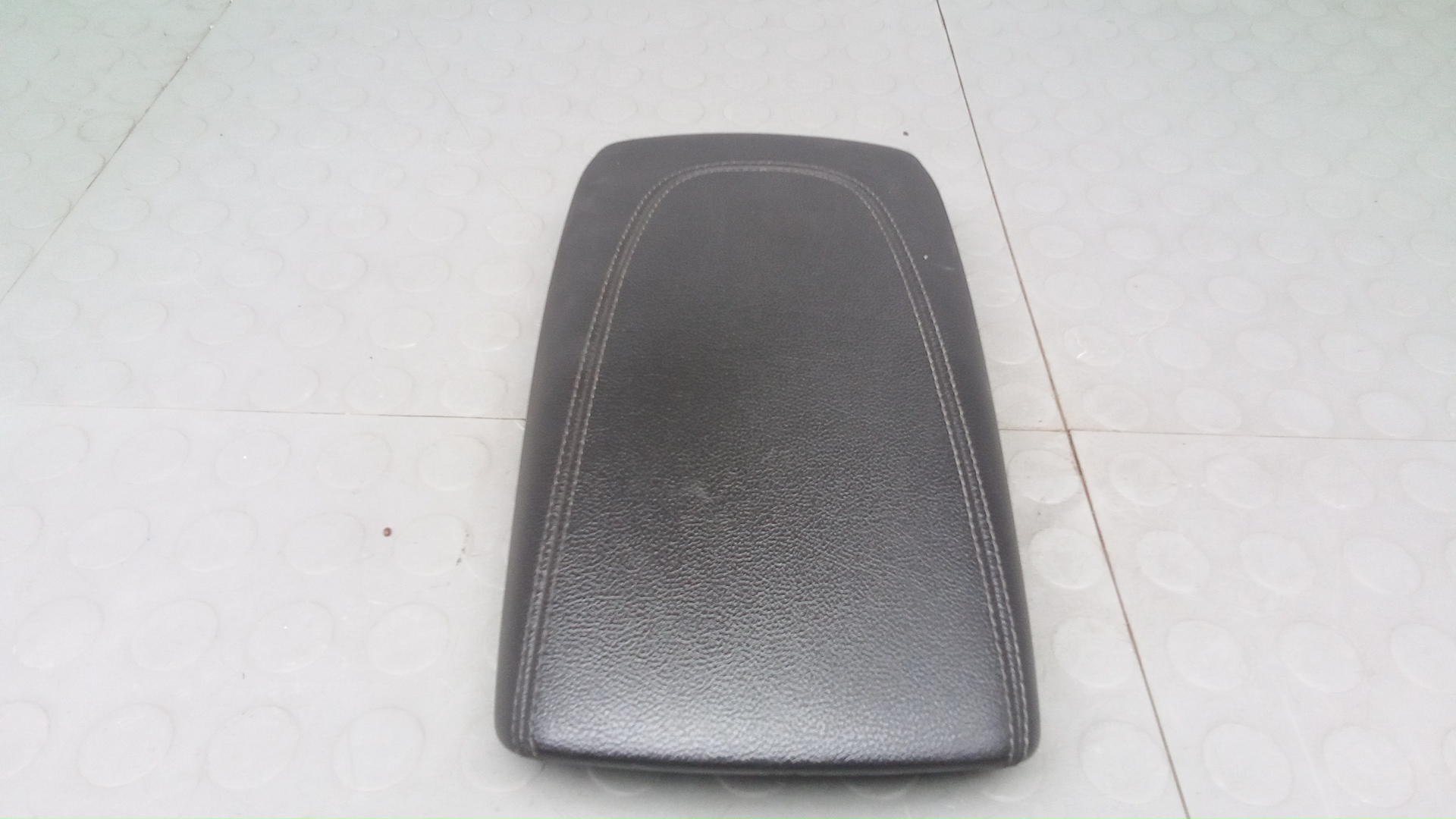 крышка подлокотника Opel Insignia 2