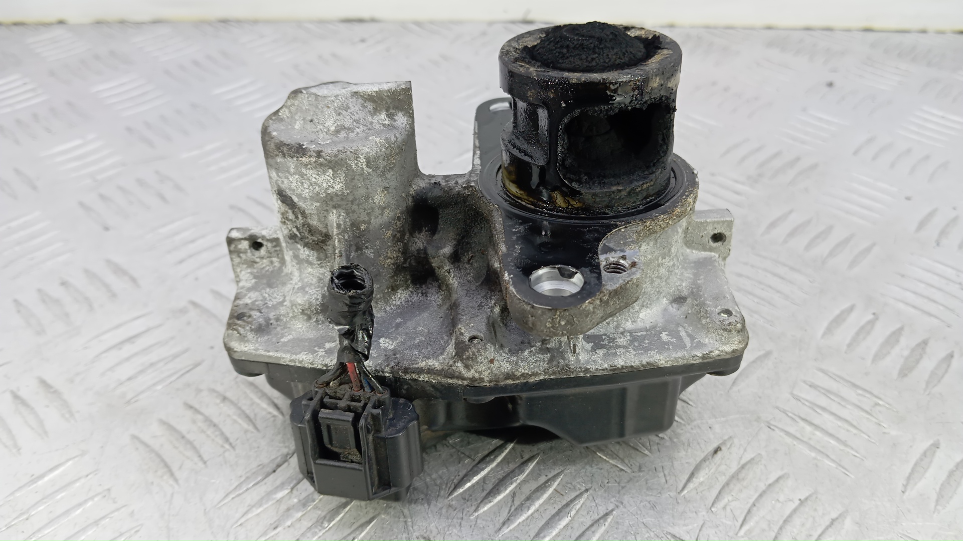 Клапан EGR дизельный Nissan Qashqai