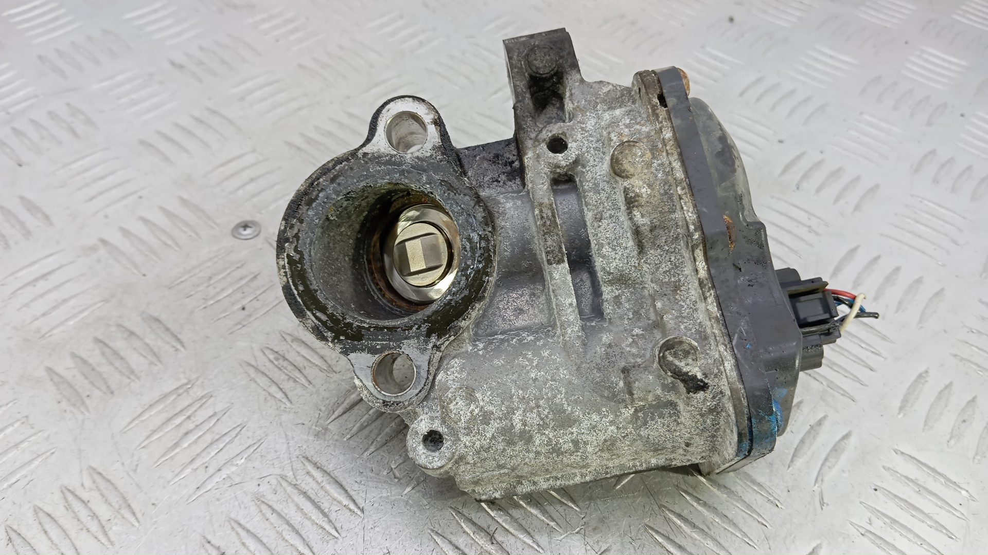 Клапан EGR дизельный Nissan Qashqai