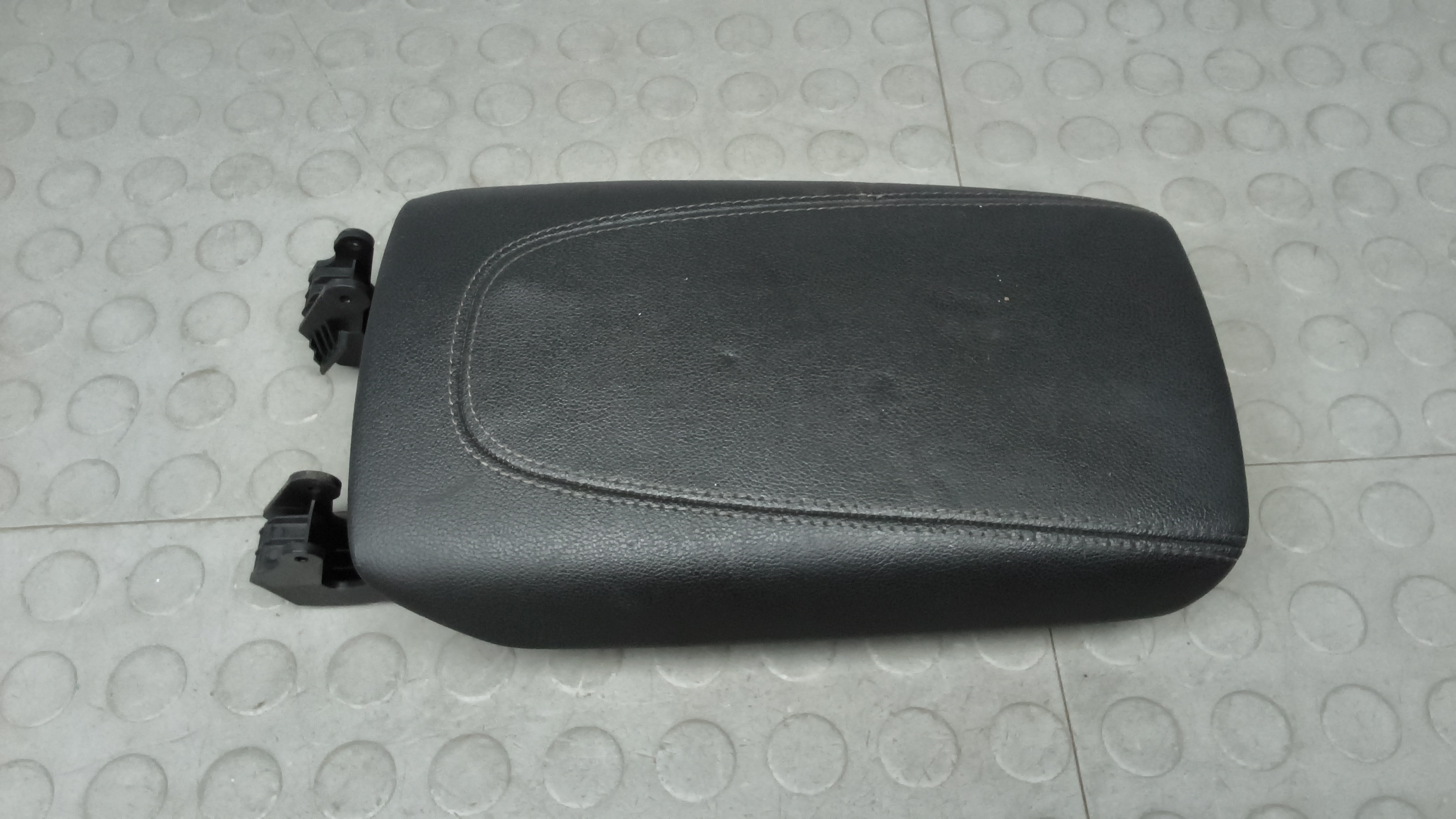 крышка подлокотника Opel Insignia 2