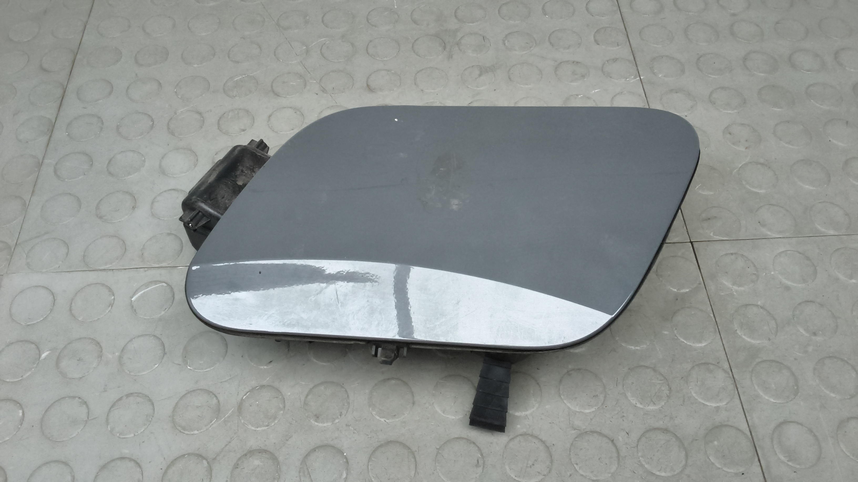 Лючок бака Peugeot 2008 2