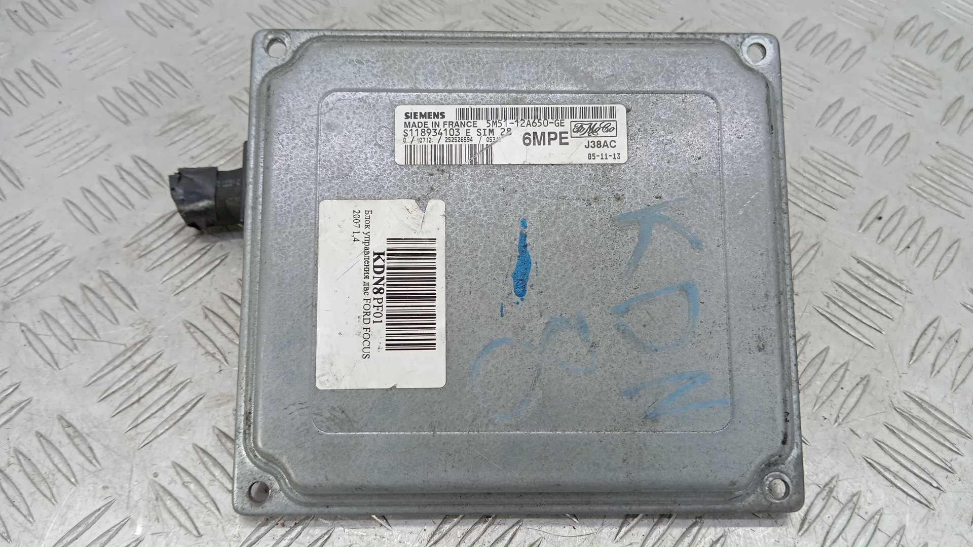 Блок управления двс Ford Focus