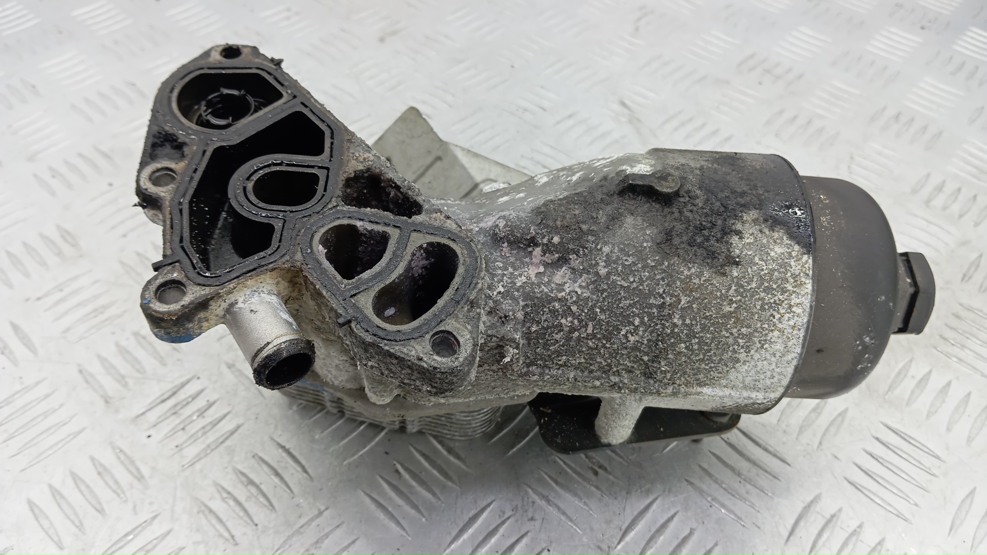 Корпус масляного фильтра дизельный Ford Focus