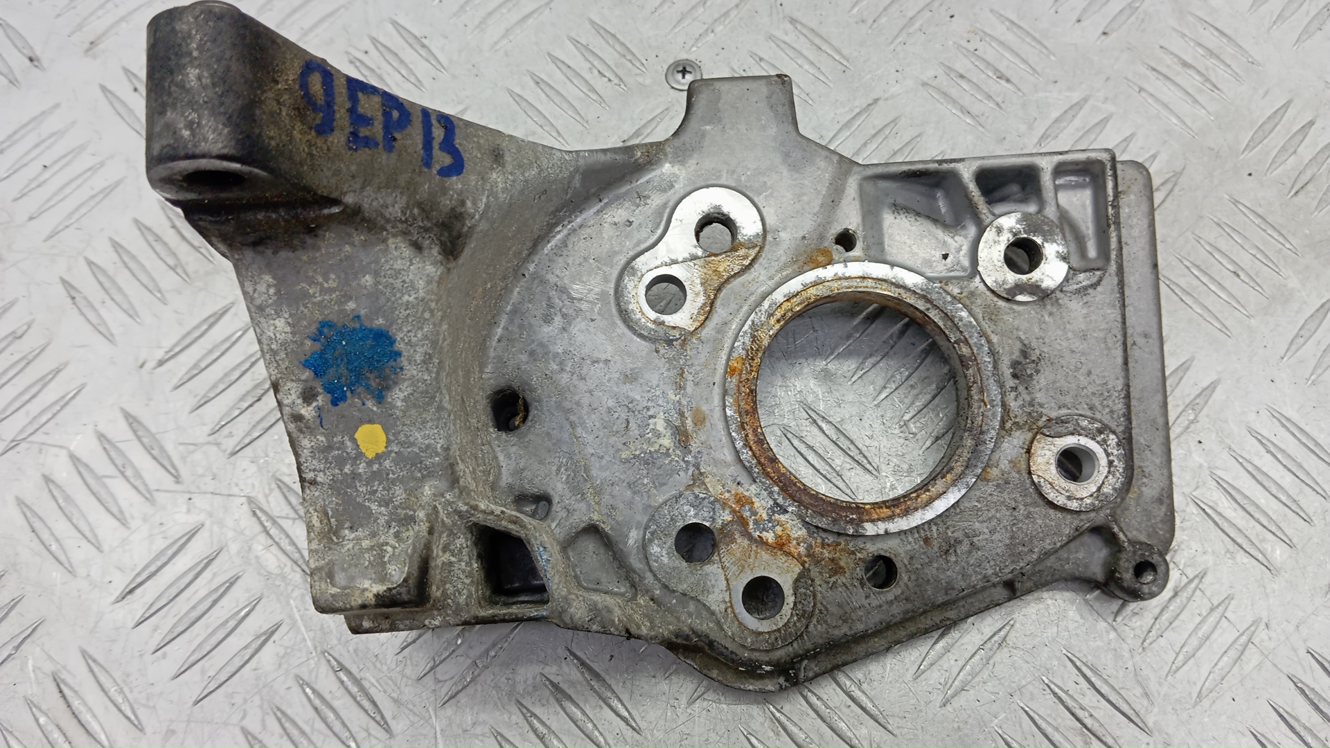 Кронштейн двигателя дизельный Ford Focus