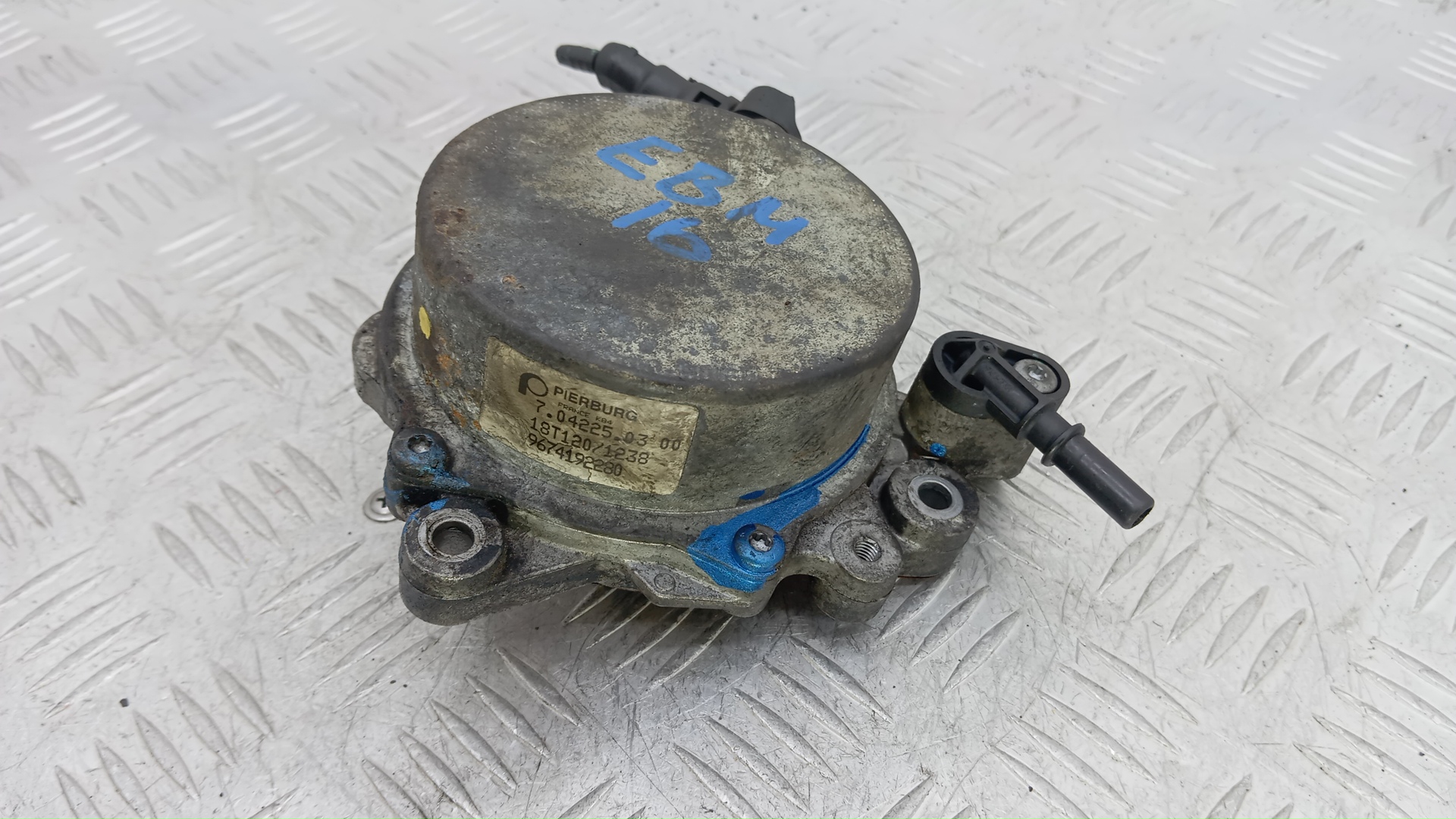 Насос вакуумный Peugeot Boxer