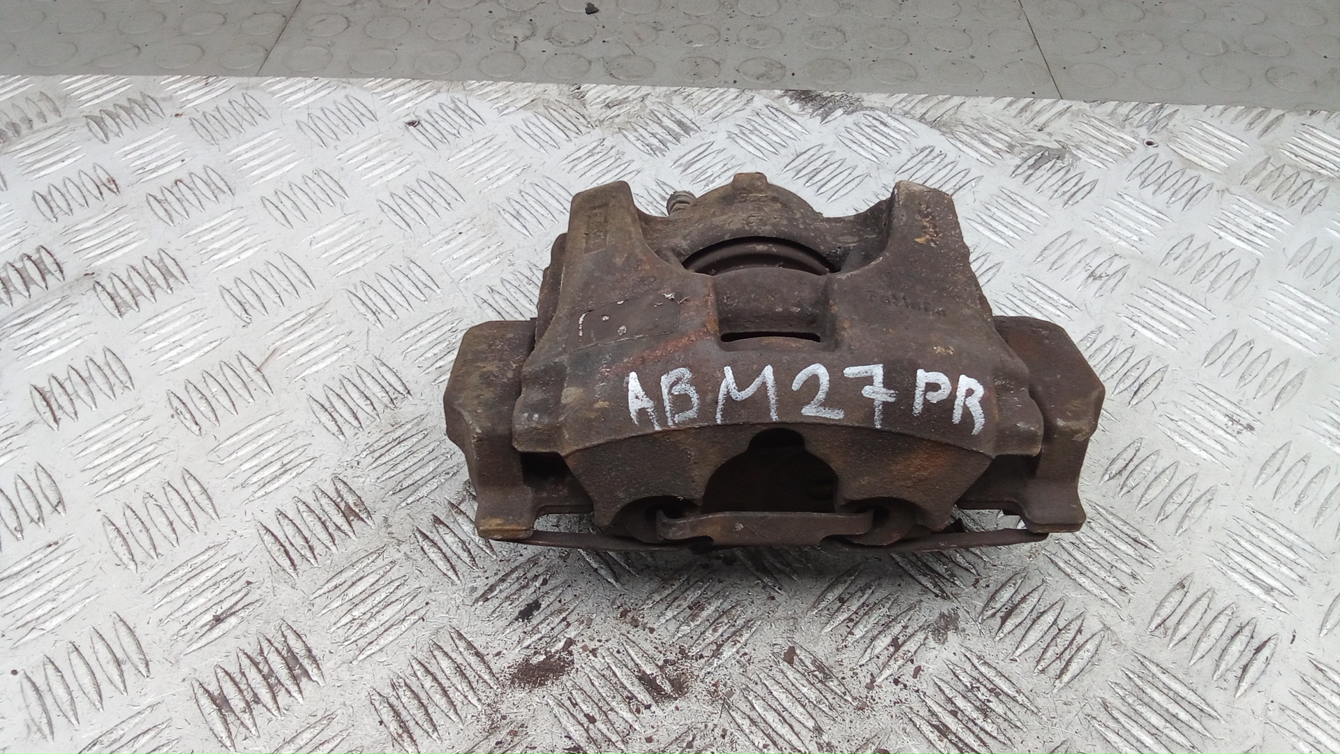 Суппорт тормозной передний правый Ford Mondeo