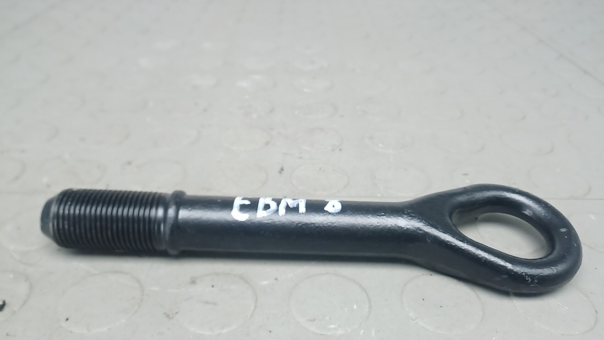 Крюк буксировочный Toyota RAV4 CA40