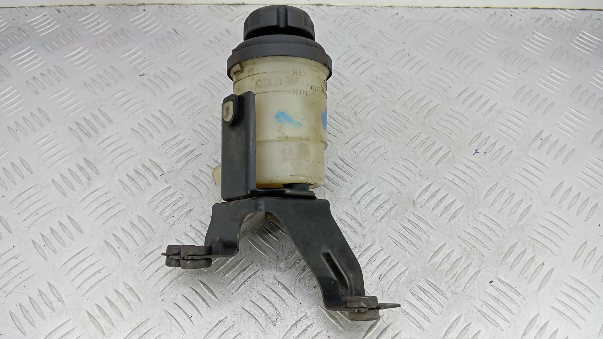 Бачок ГУ Kia Sorento 1