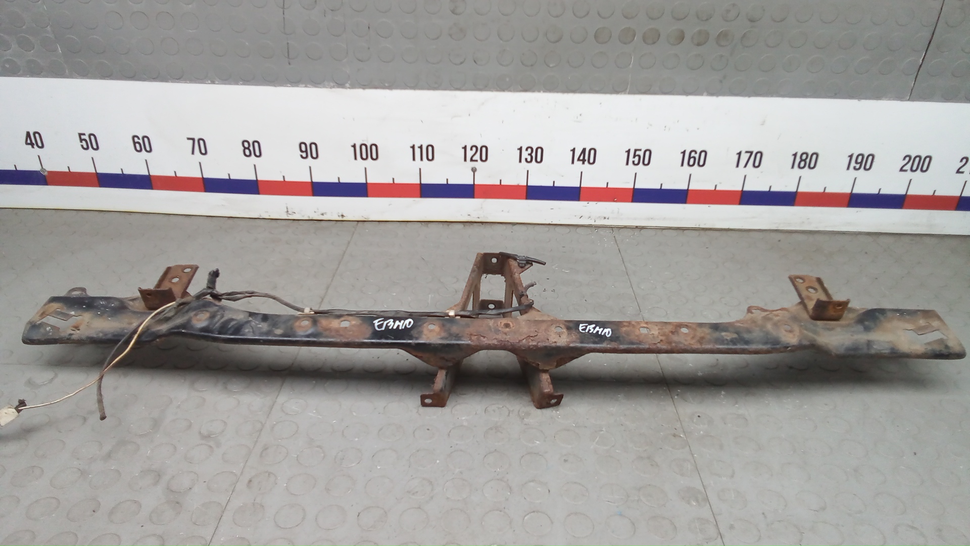 Рамка капота Mitsubishi Pajero 4