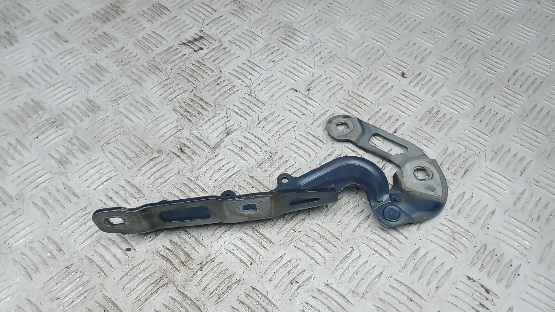 Петля капота Ford Focus 4