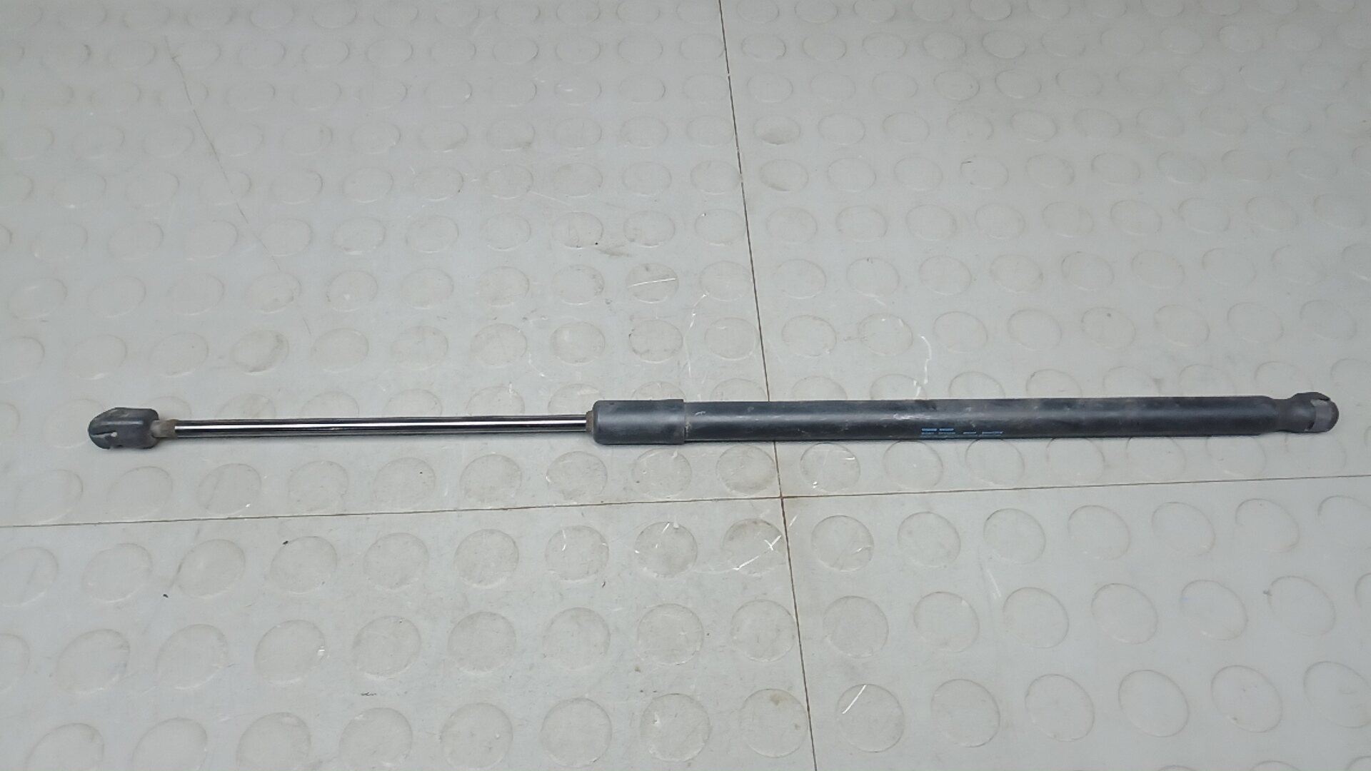 Амортизатор 3-5 двери Volkswagen Passat B8