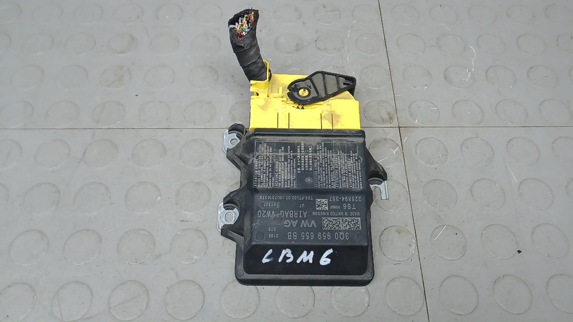 Блок управления airbag Volkswagen Passat B8