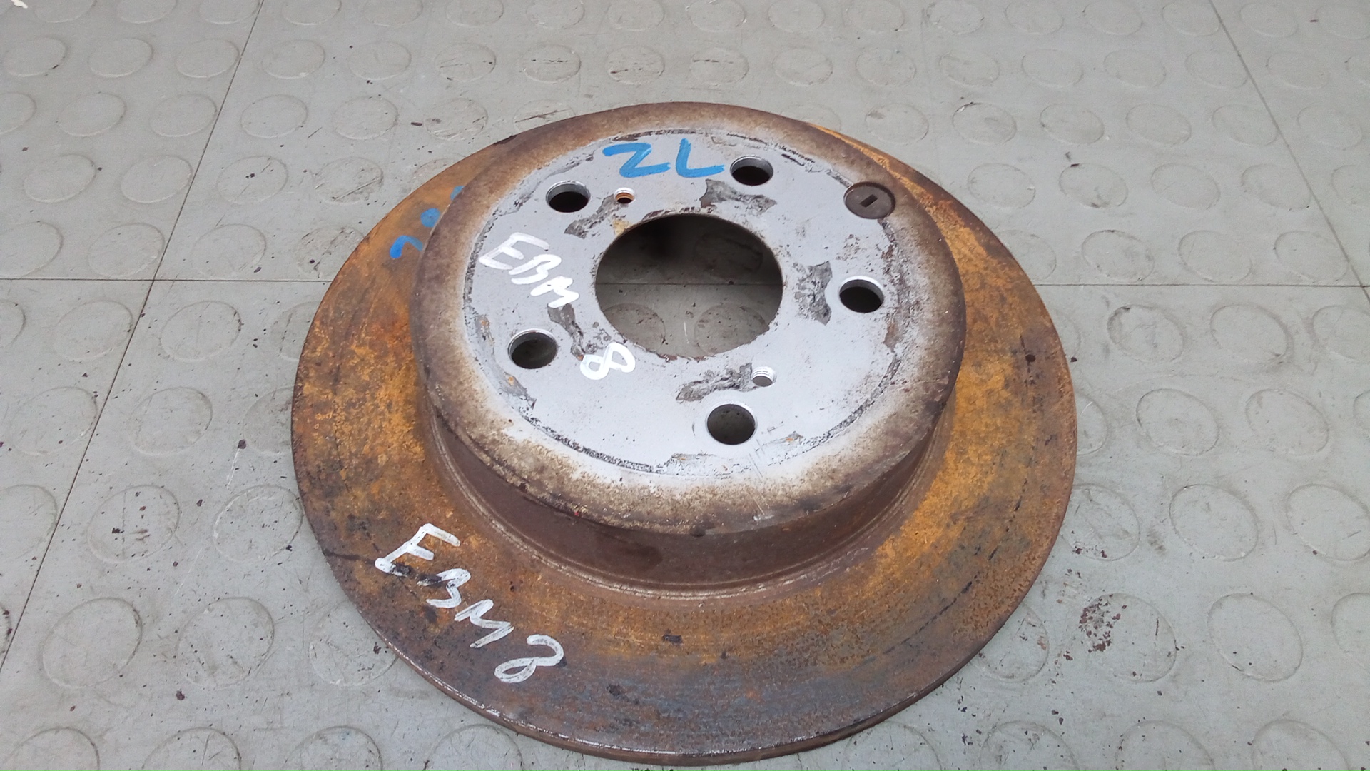 Диск тормозной задний Toyota RAV4 CA40