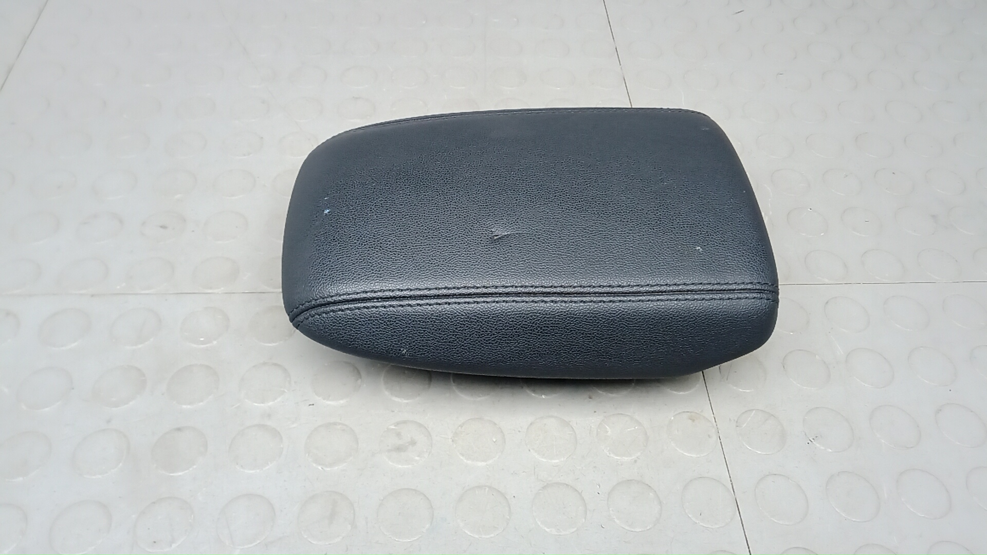 крышка подлокотника Ford Focus 4