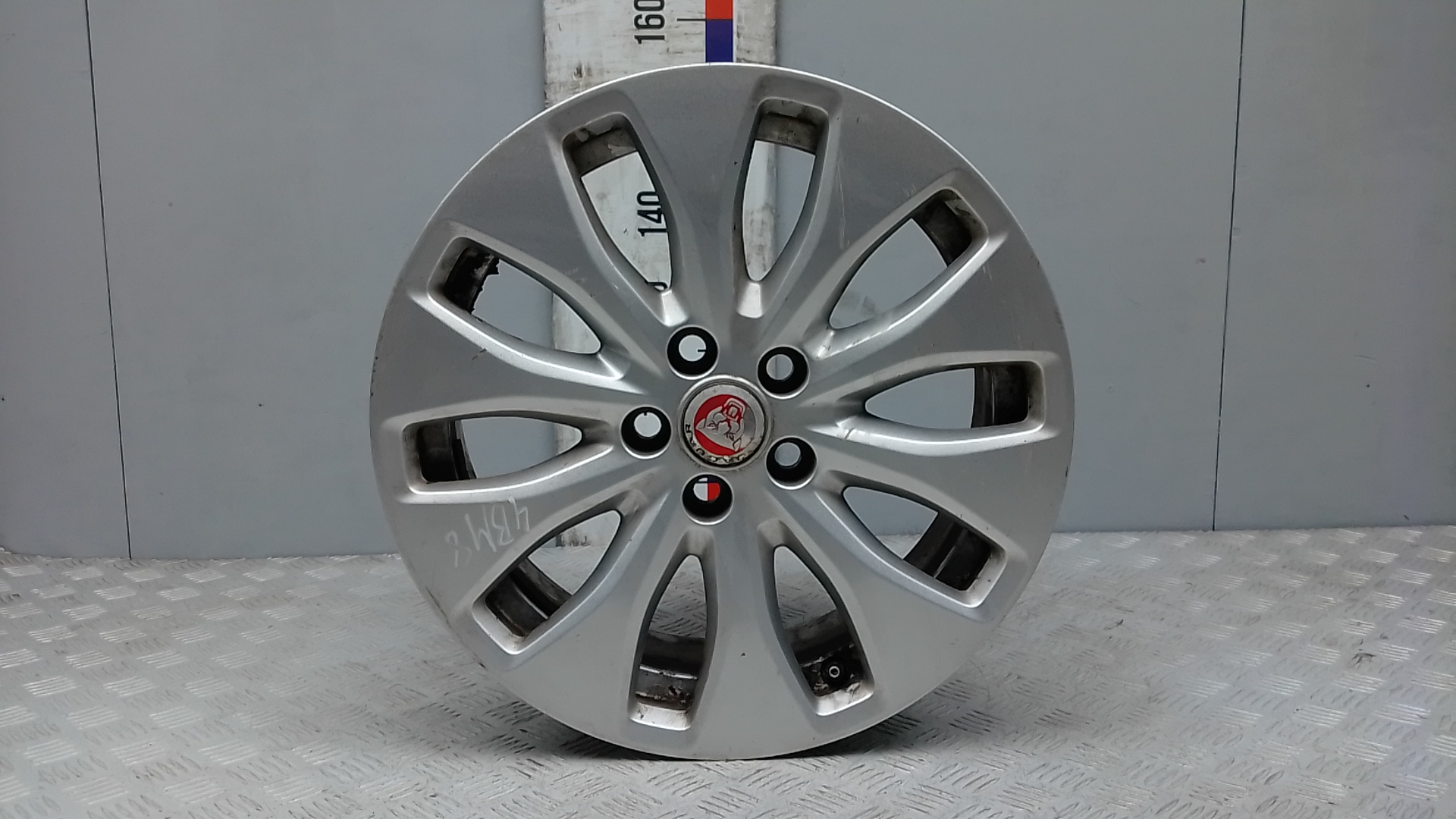 Диск литой Jaguar XE X760