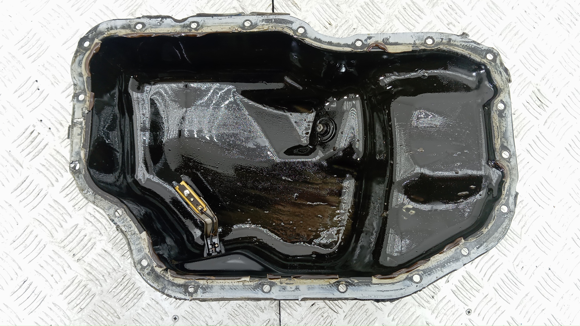 Поддон дизельный Toyota Avensis