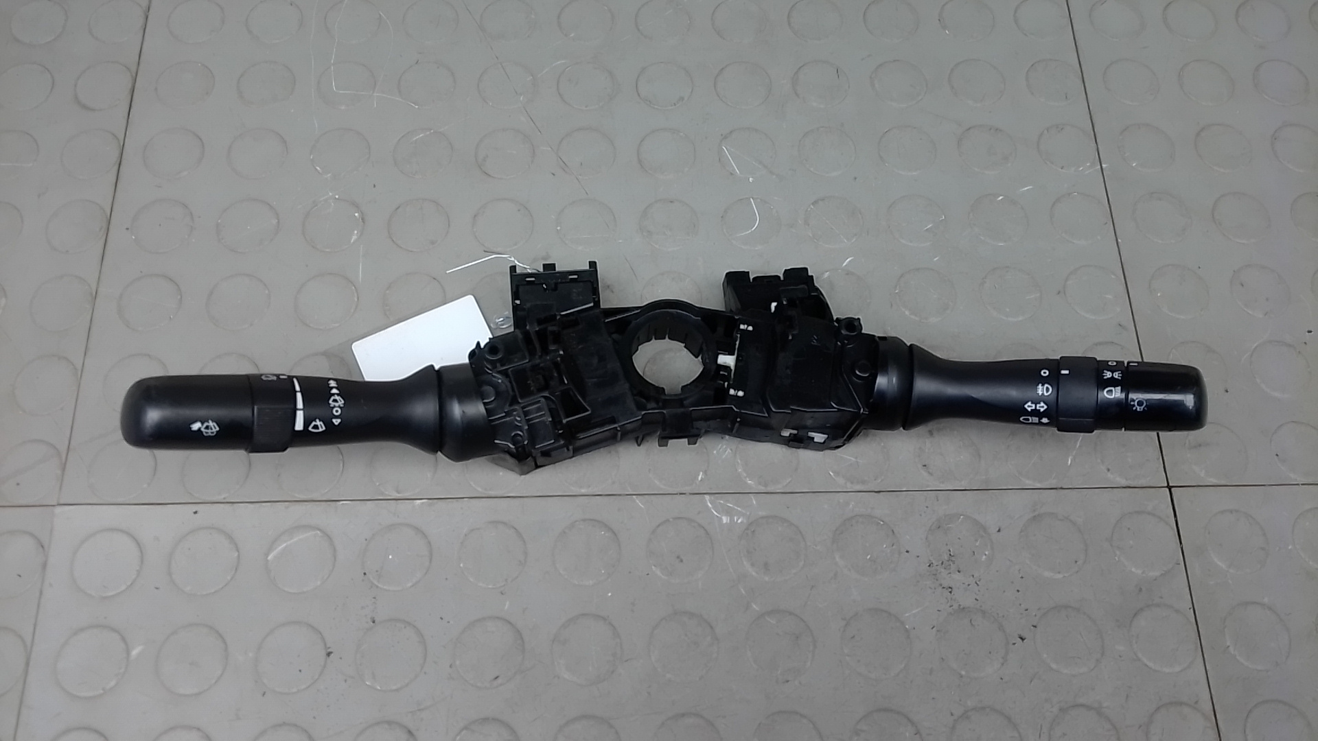 Переключатель поворотов и дворников (стрекоза) Toyota Corolla E15
