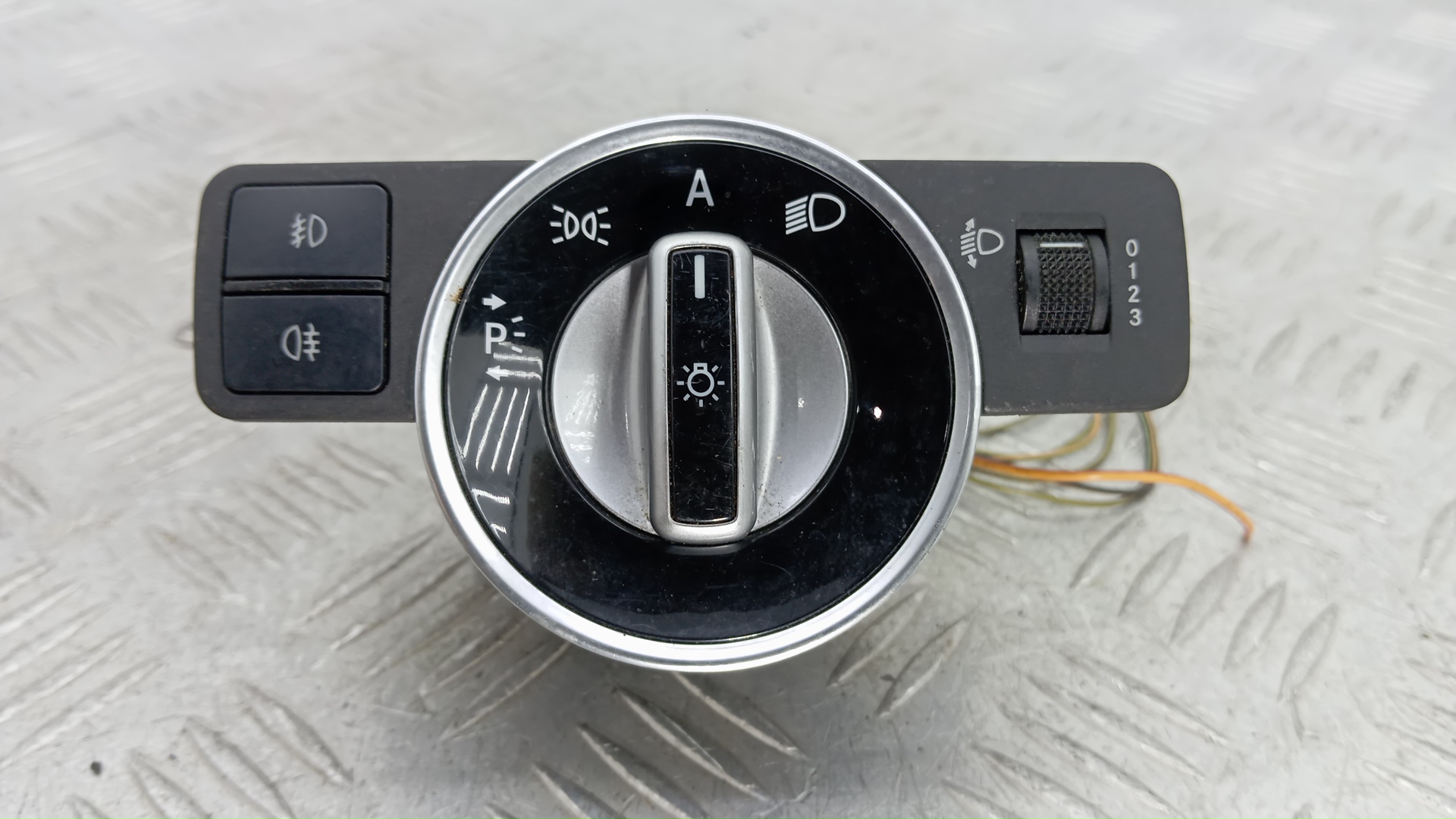 Переключатель света Mercedes-Benz C-Class W204