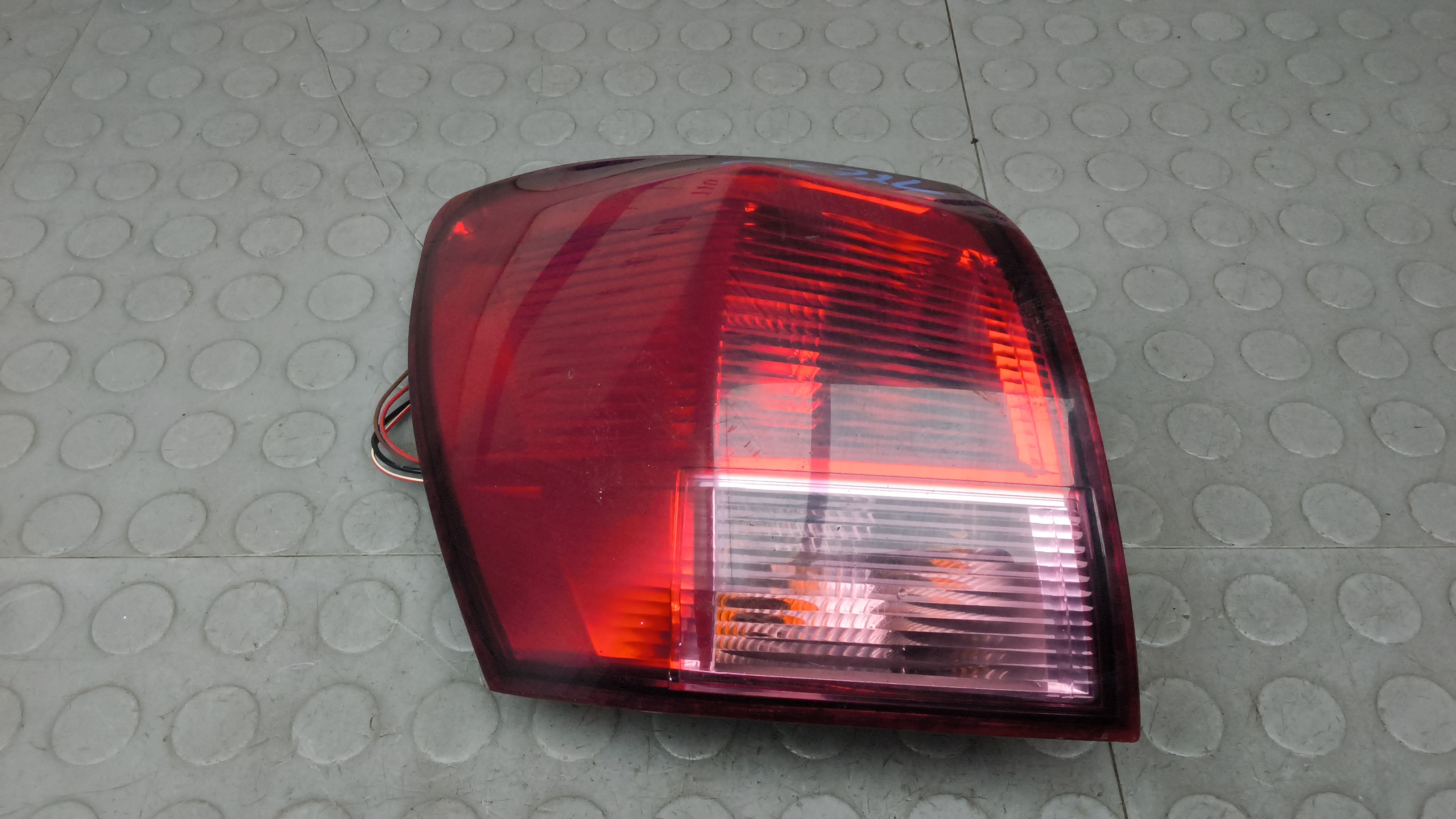 Фонарь задний левый Nissan Qashqai J10