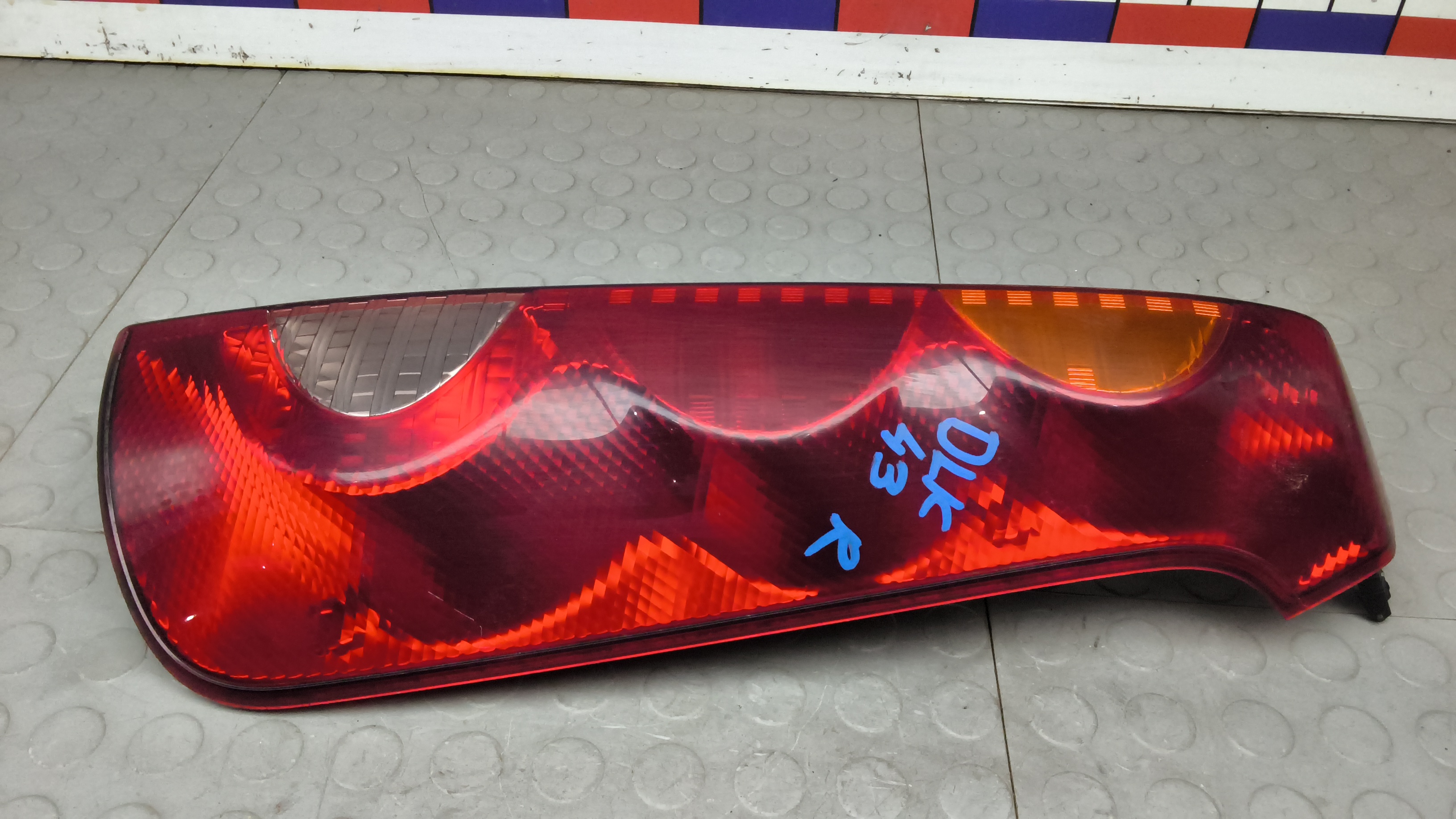 Фонарь задний правый Nissan Note E11