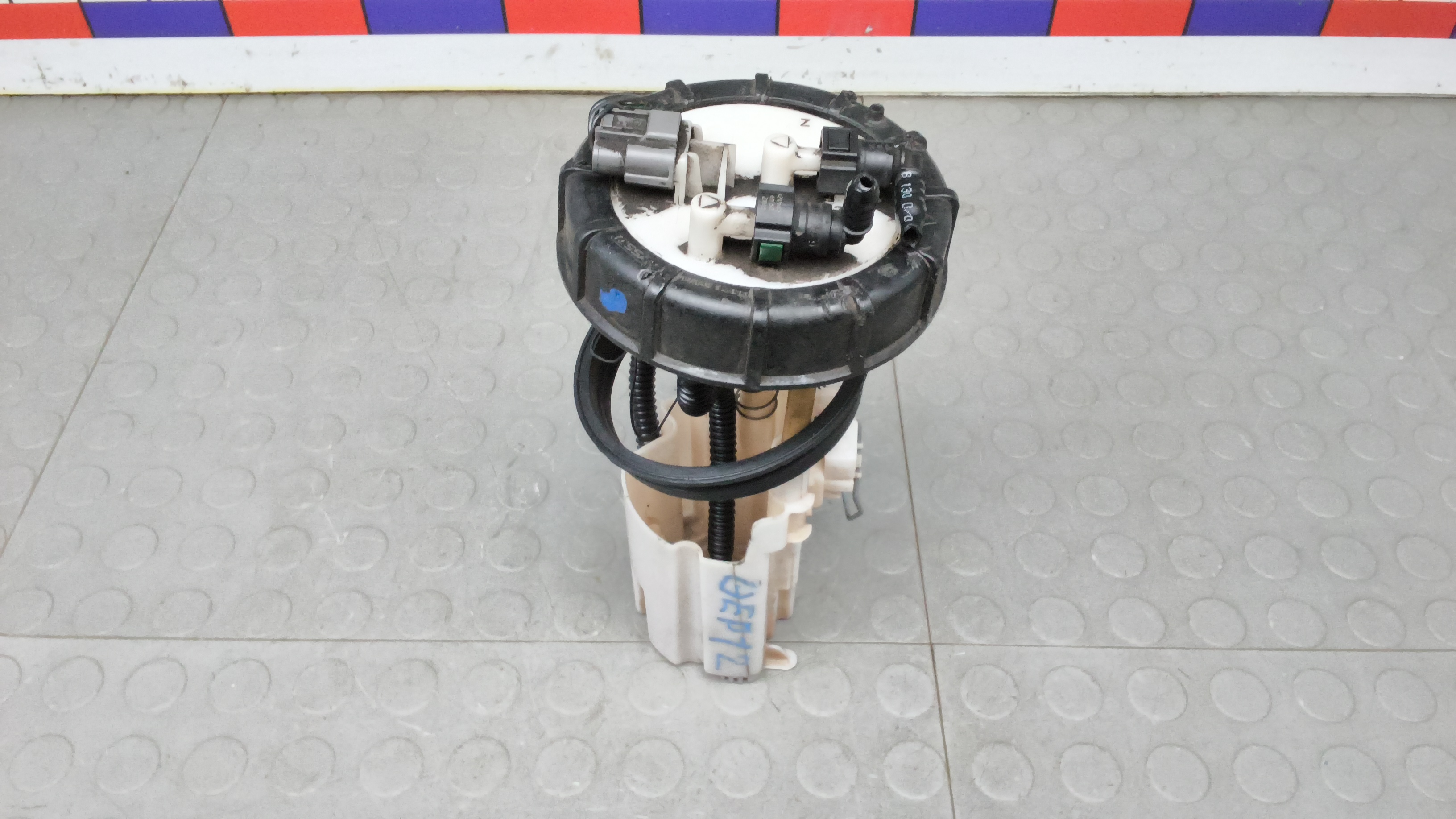 Датчик уровня топлива Nissan Qashqai J10