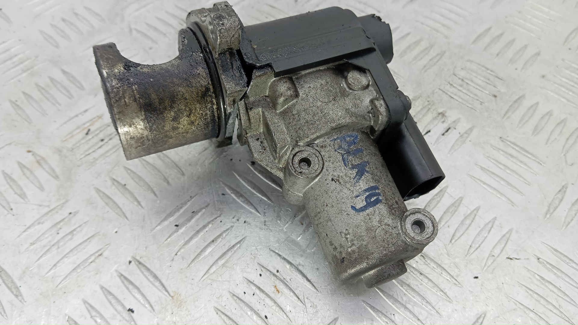 Клапан EGR дизельный Volkswagen Touareg