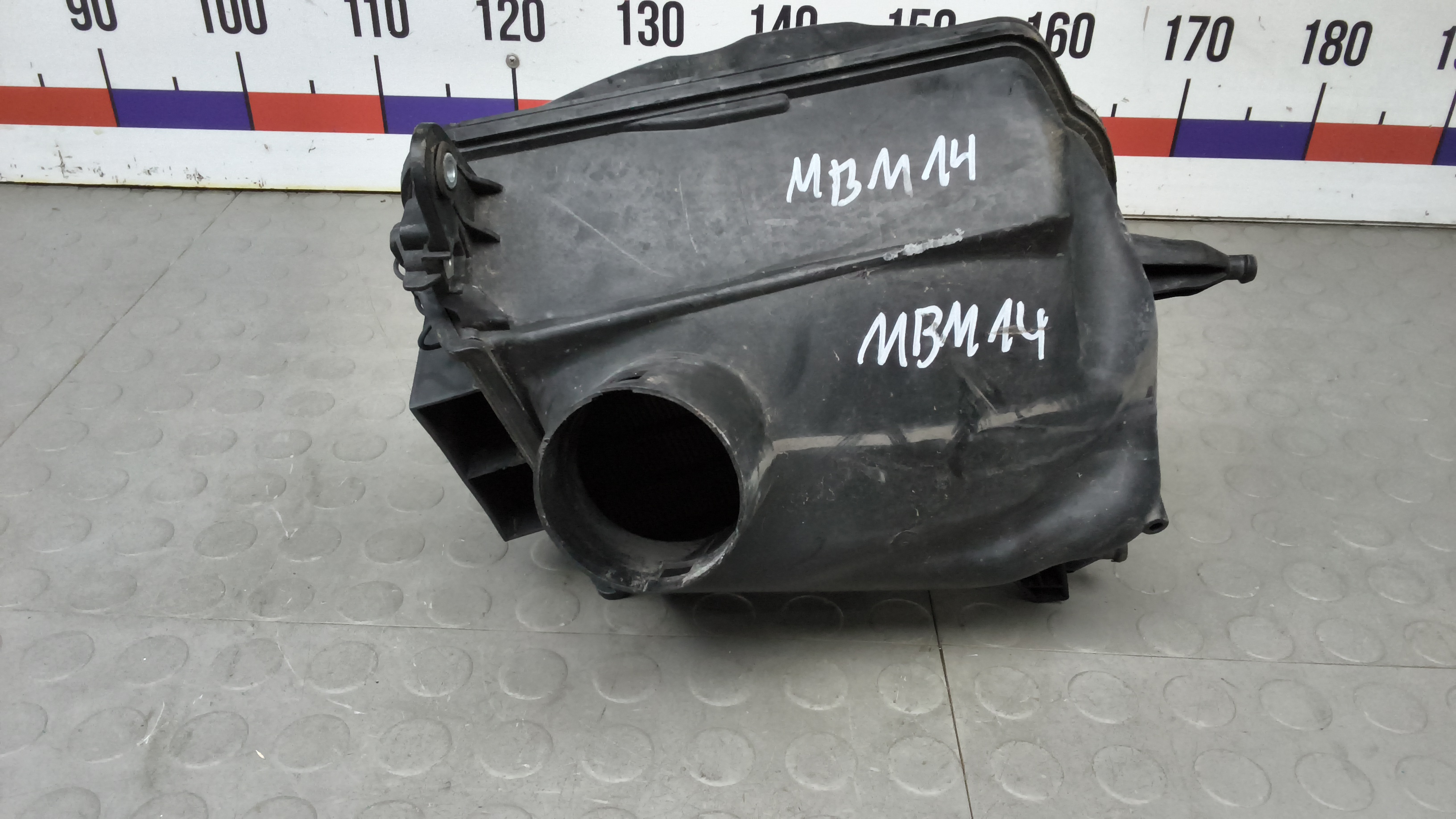Корпус воздушного фильтра Nissan Qashqai J10