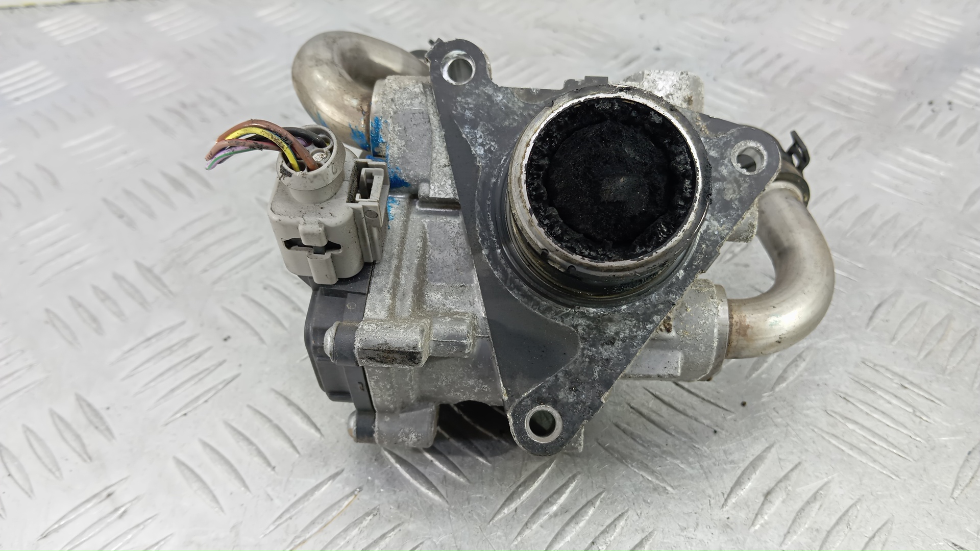 Клапан EGR дизельный Volkswagen Passat