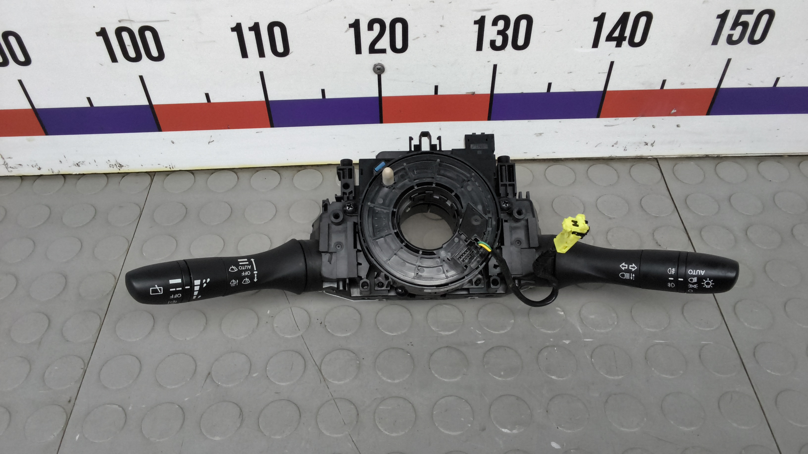Переключатель поворотов и дворников (стрекоза) Nissan Qashqai J11