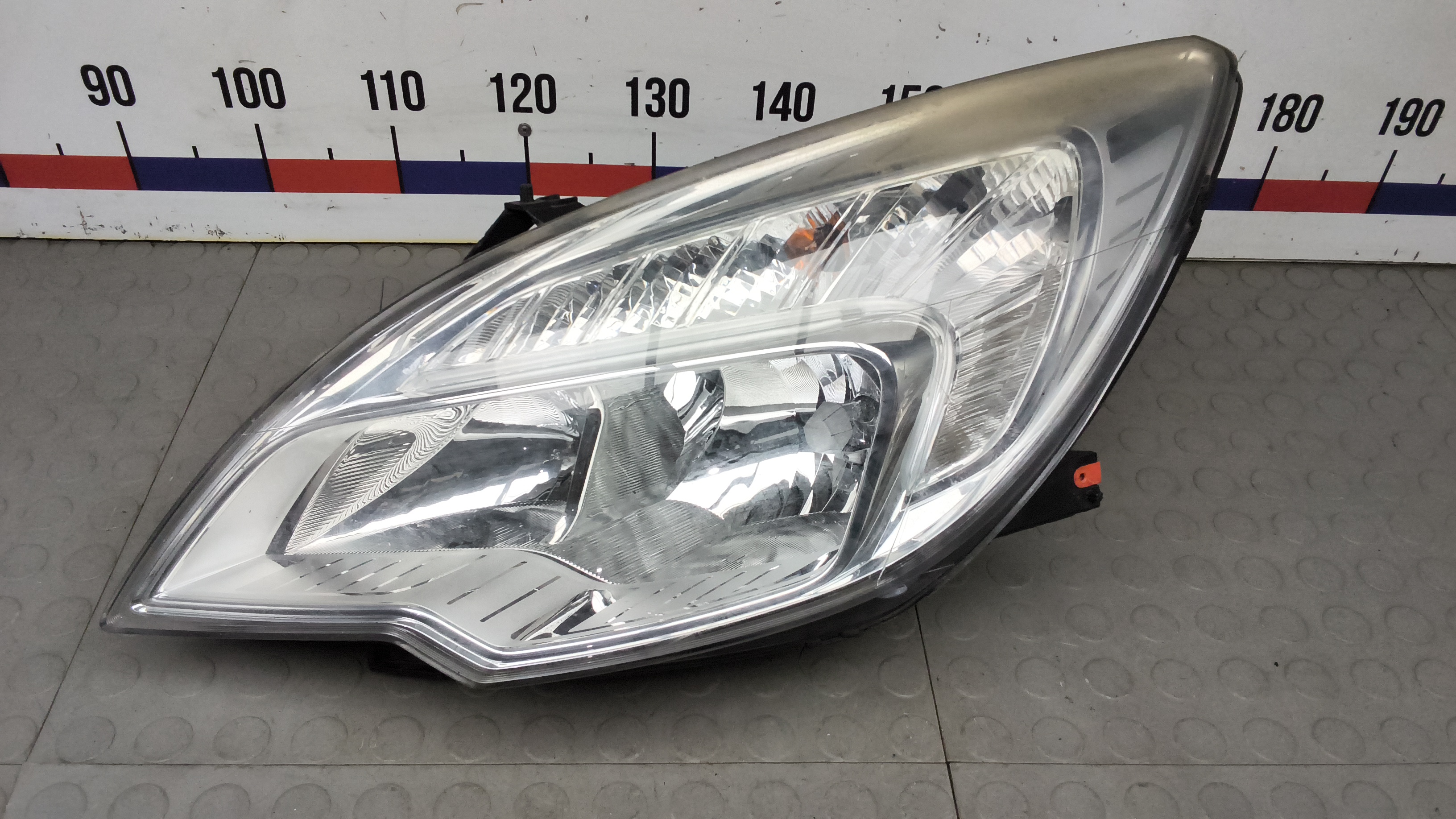 Фара левая Opel Meriva B